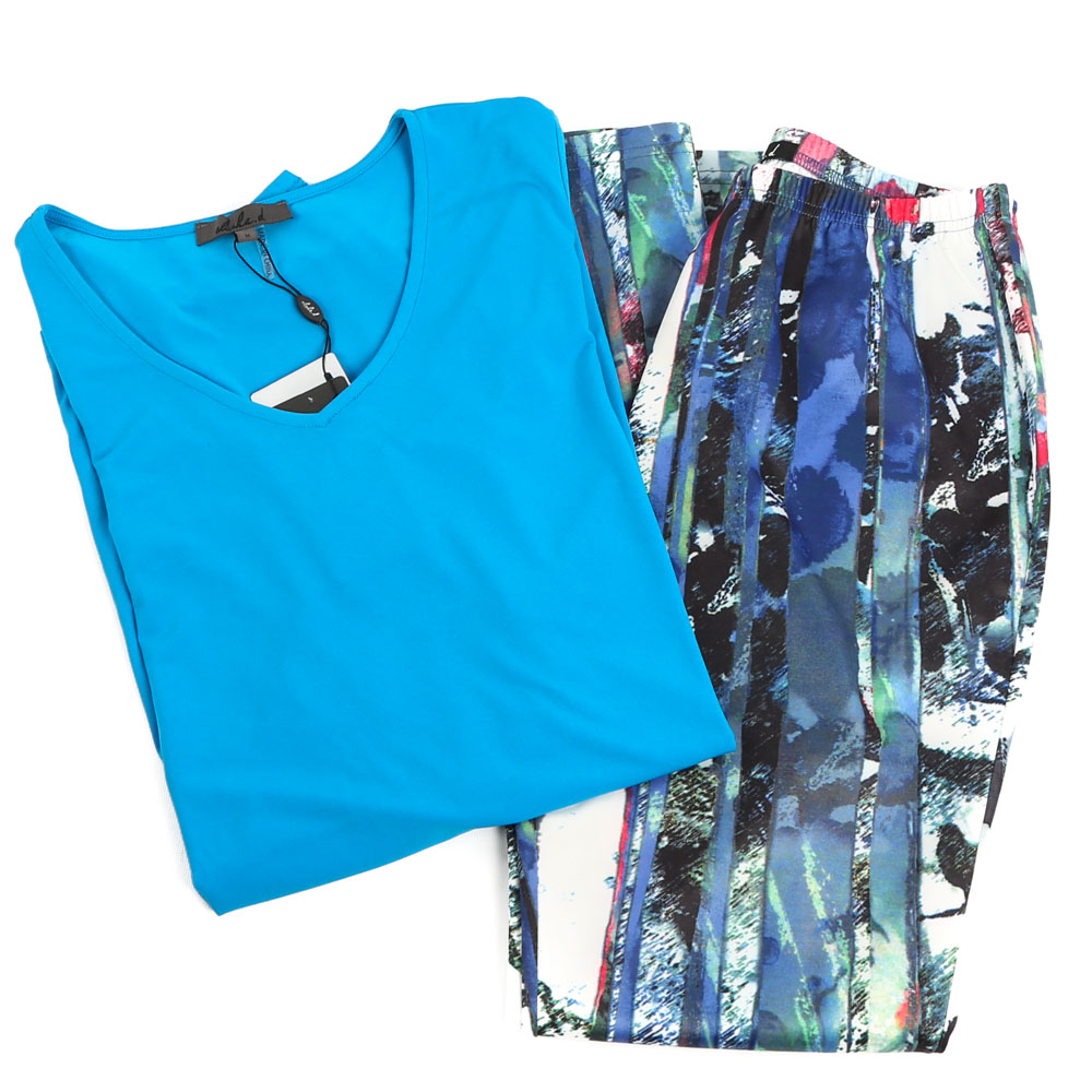 Alisha D. Tunic and Yoga Pants