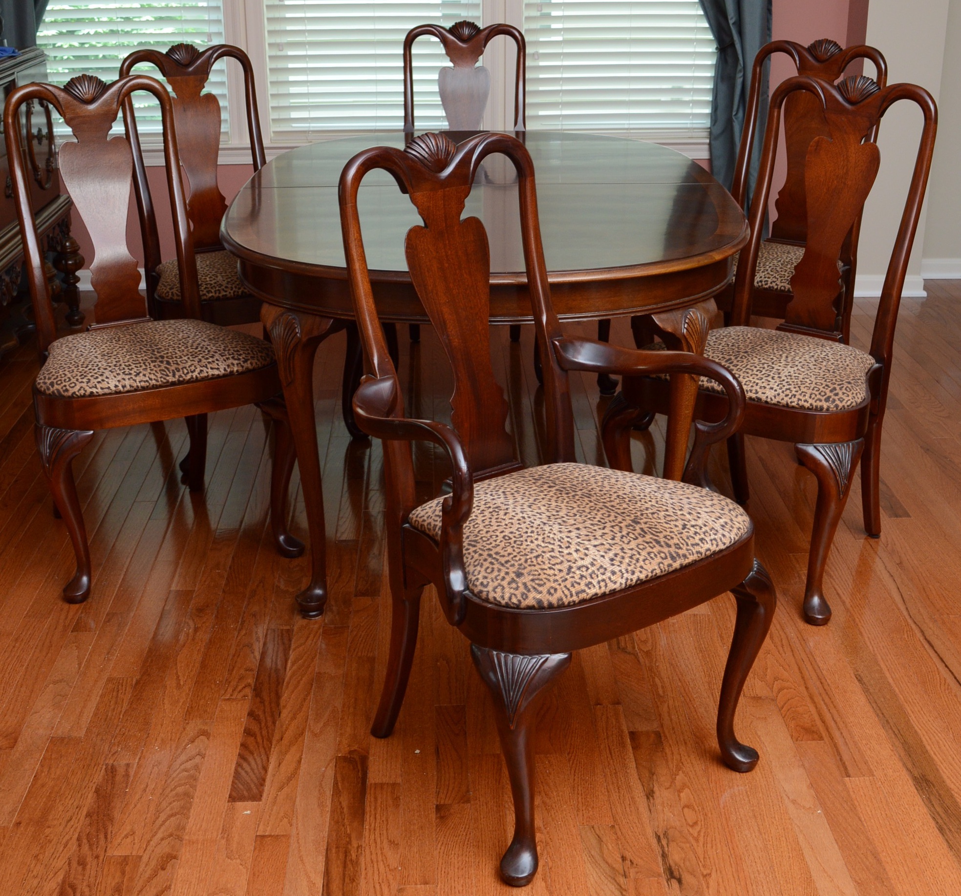 Oval Queen Anne Style Mahogany Dining Table and Six Chairs