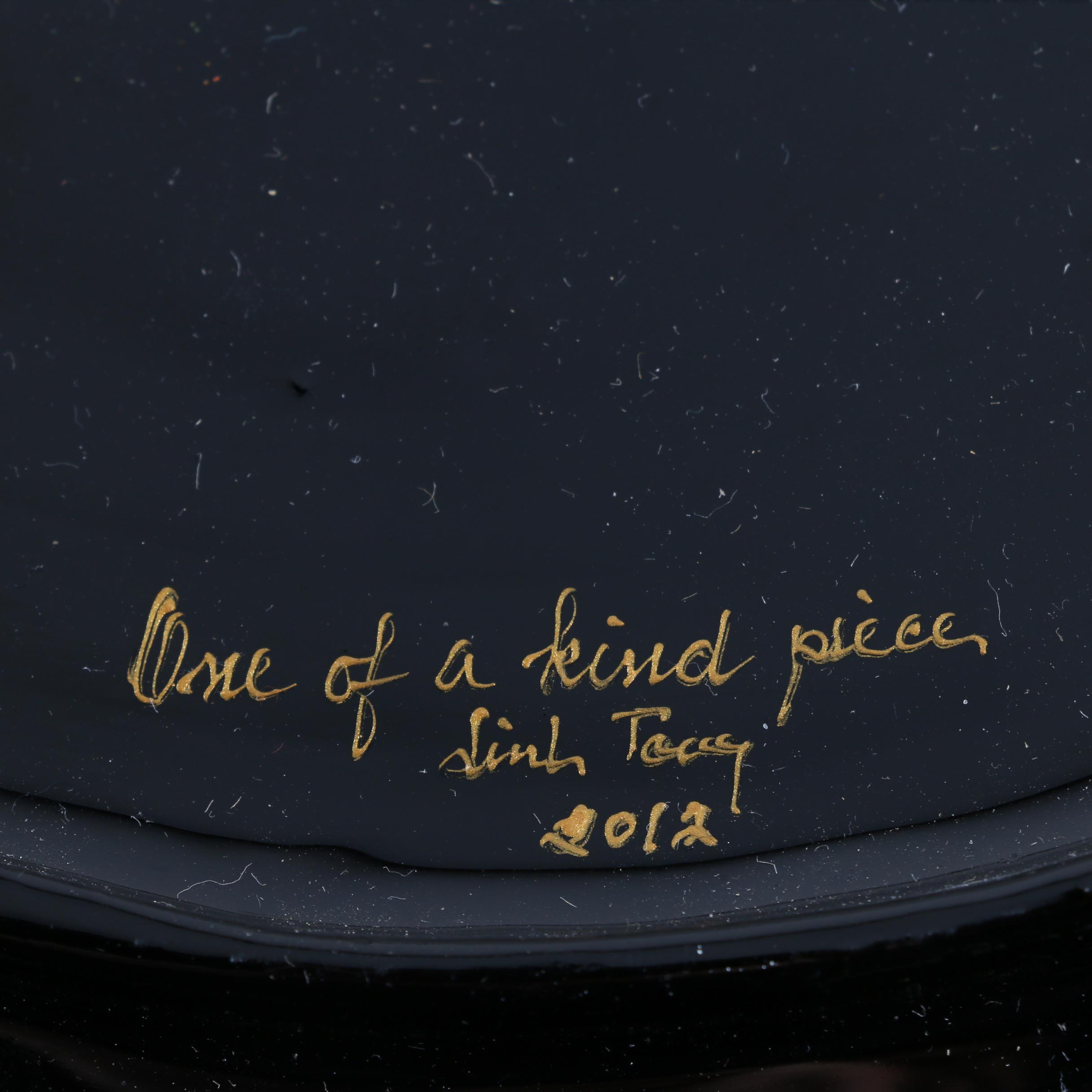 2012 Linda Tong Hand-Painted Laquerware Charger