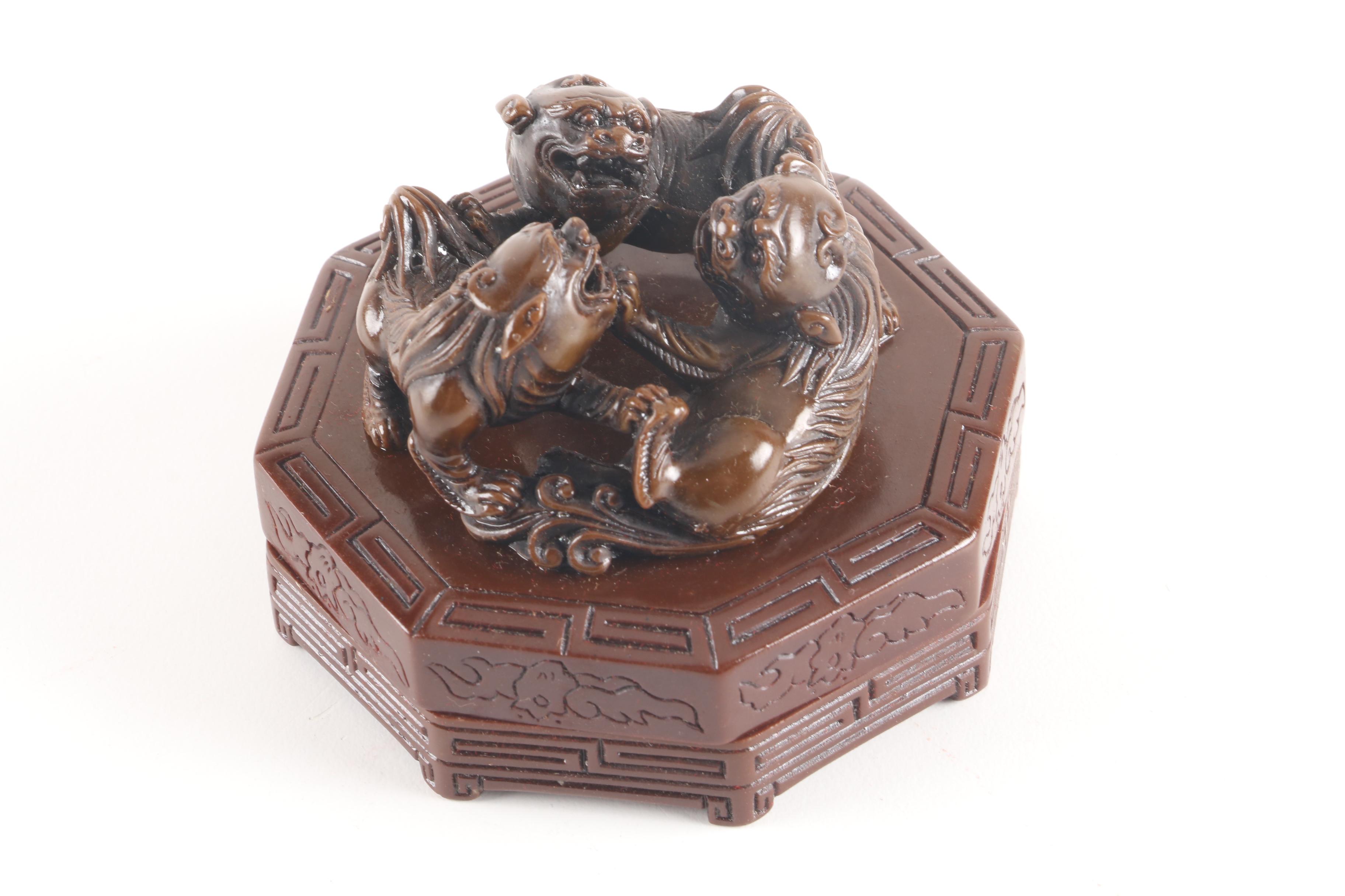 Carved Resin Dragon Stamp and Guardian Lion Yinni Pad Box