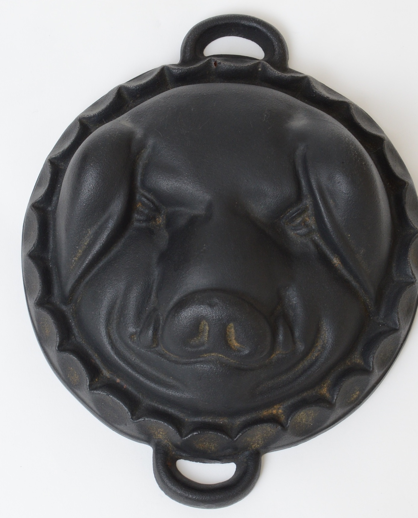 Cast Iron Pig Bread Mold