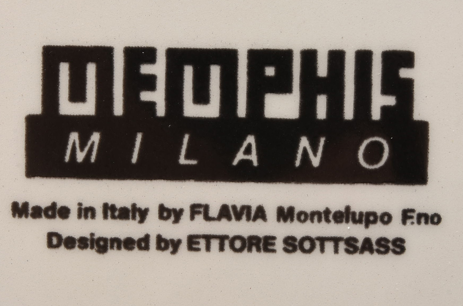 Eight Ettore Sottsass "Lettuce" Dinner Plates