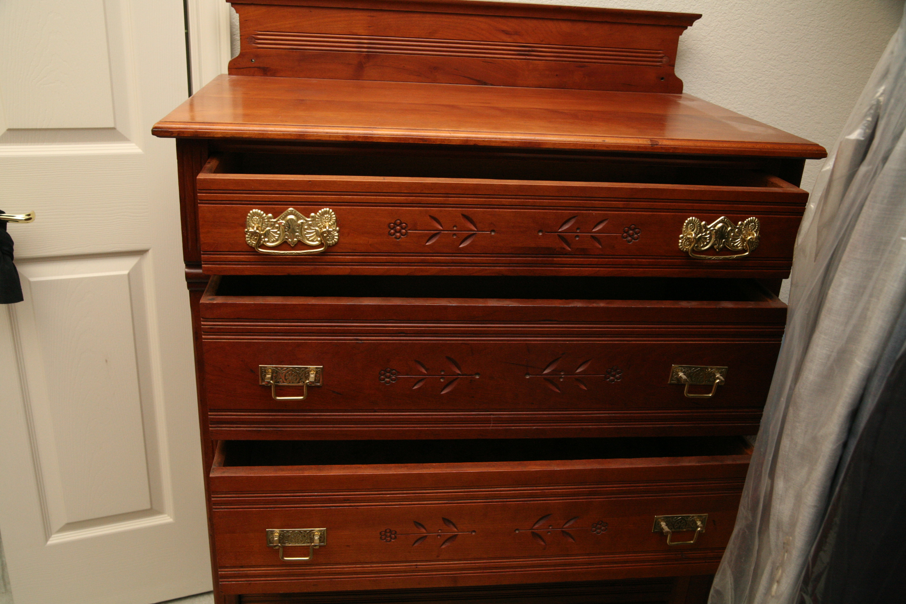 Vintage Eastlake Style Chest of Drawers