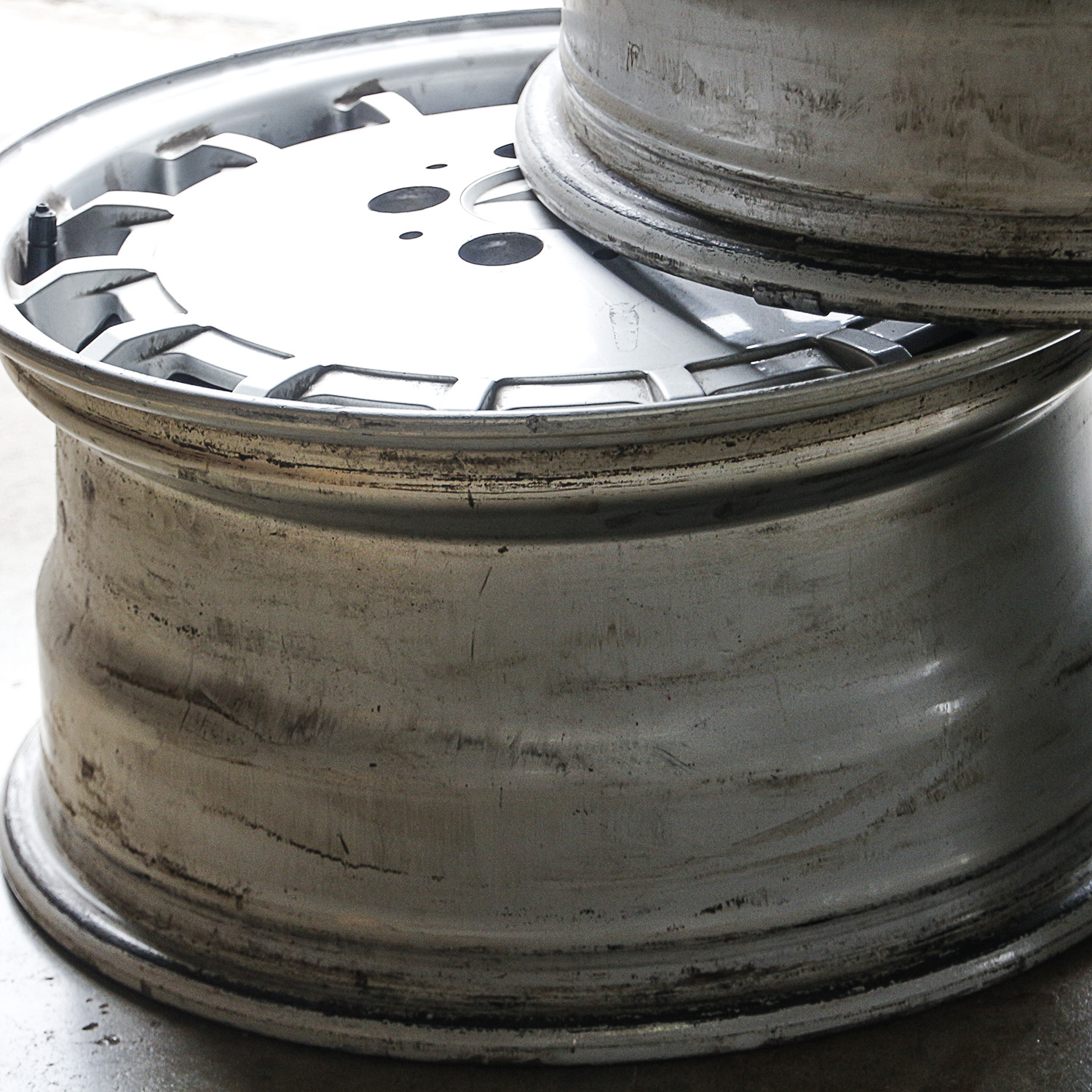 Mercedes-Benz Five-Lug Fifteen-Hole Alloy Rims