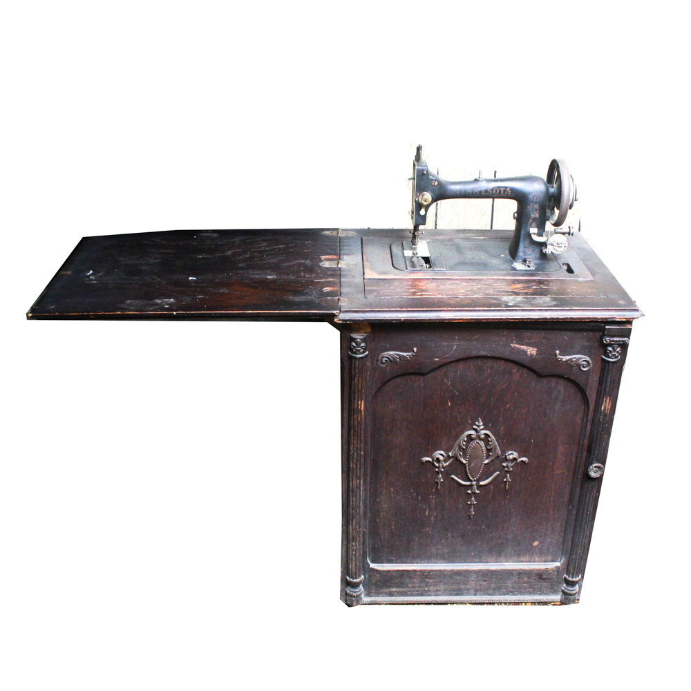 Antique Minnesota Model B Treadle Sewing Machine