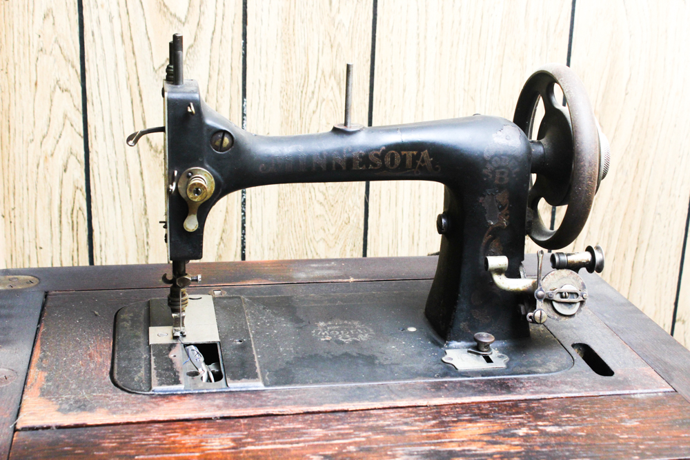Antique Minnesota Model B Treadle Sewing Machine