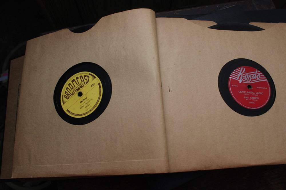 Antique Minnesota Model B Treadle Sewing Machine