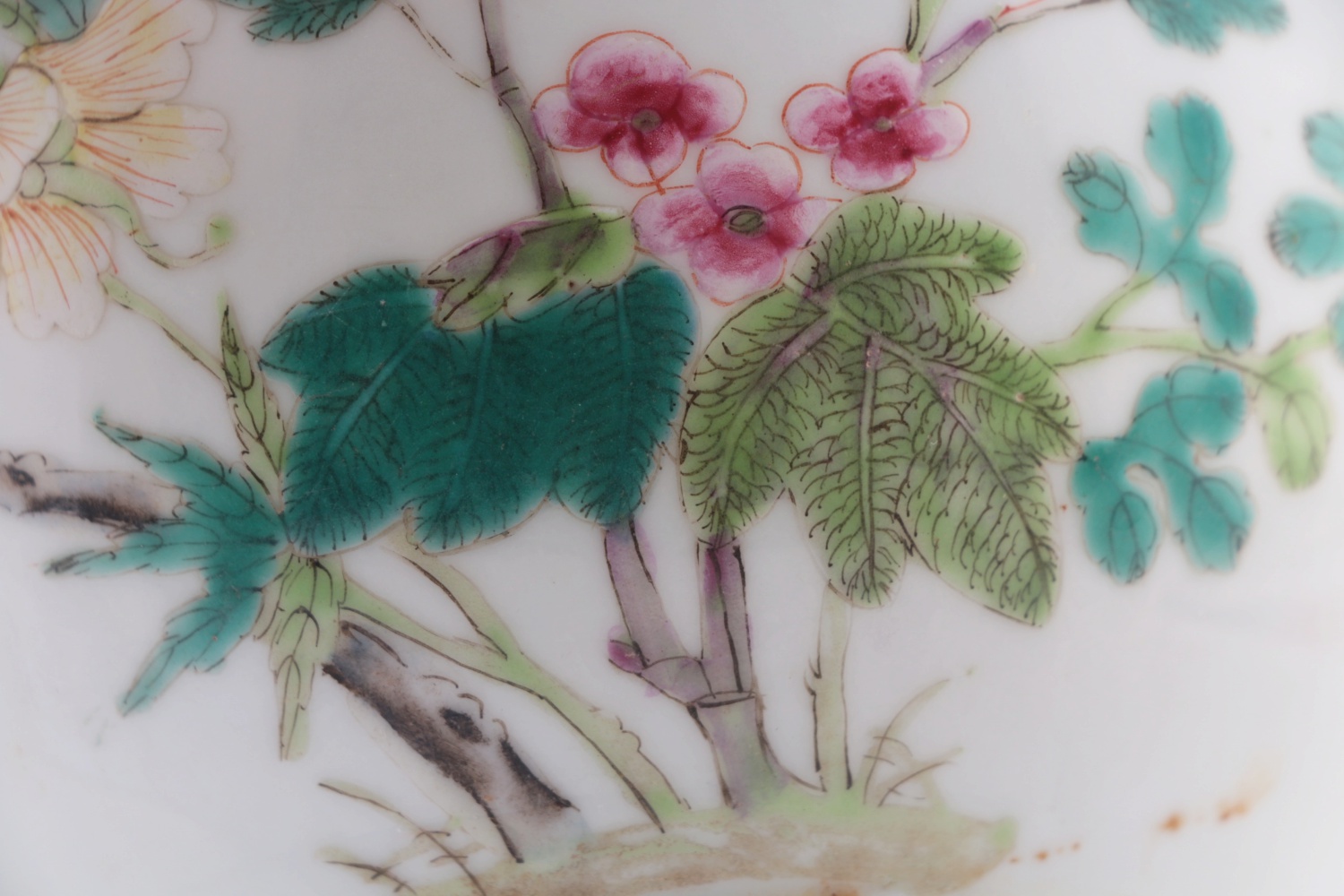 Chinese Qing Dynasty Famille Rose Porcelain Planter