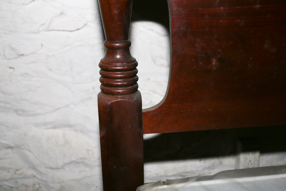 Queen Size Four Poster Bed