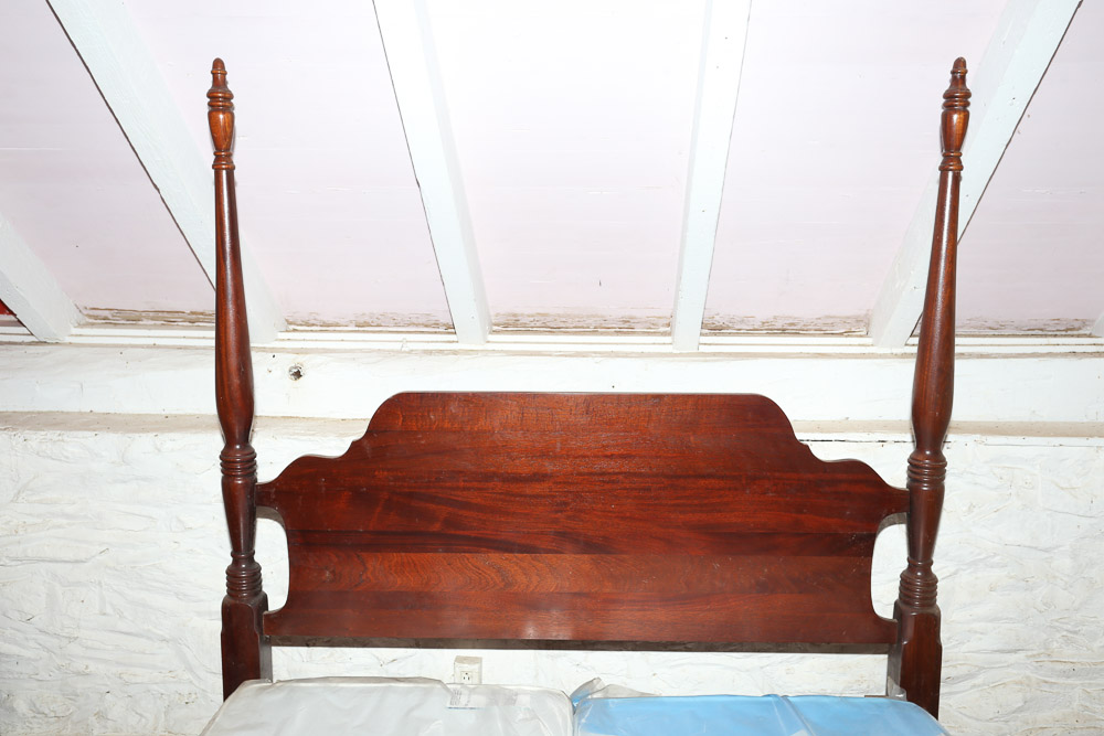 Queen Size Four Poster Bed