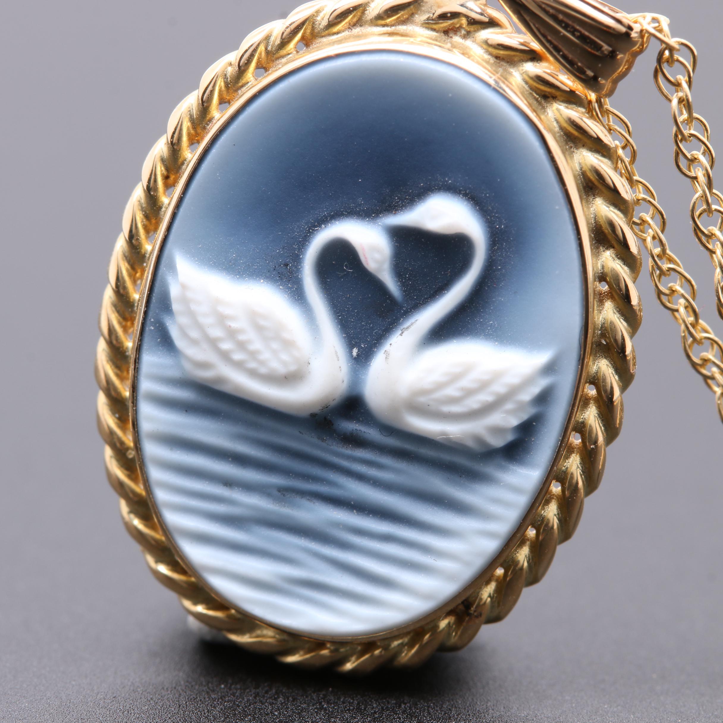 14K Yellow Gold Onyx Cameo Pendant Necklace