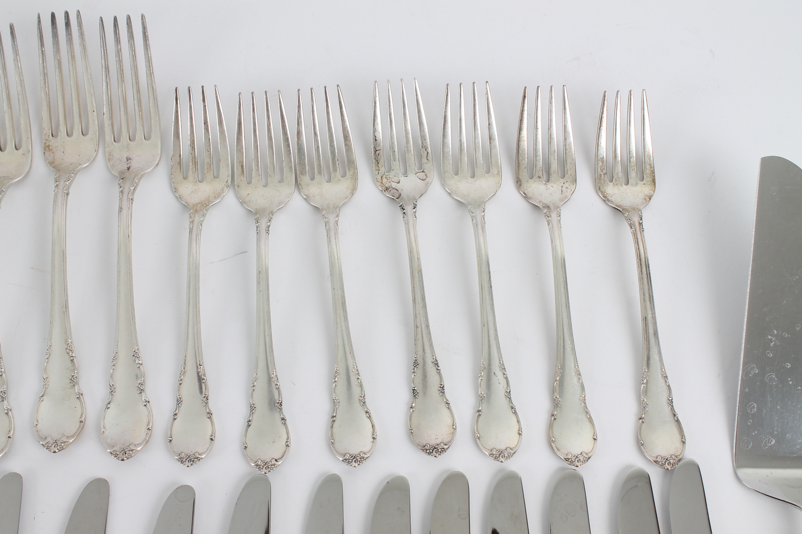 Vintage Lunt Sterling Silver "Modern Victorian" Flatware Set