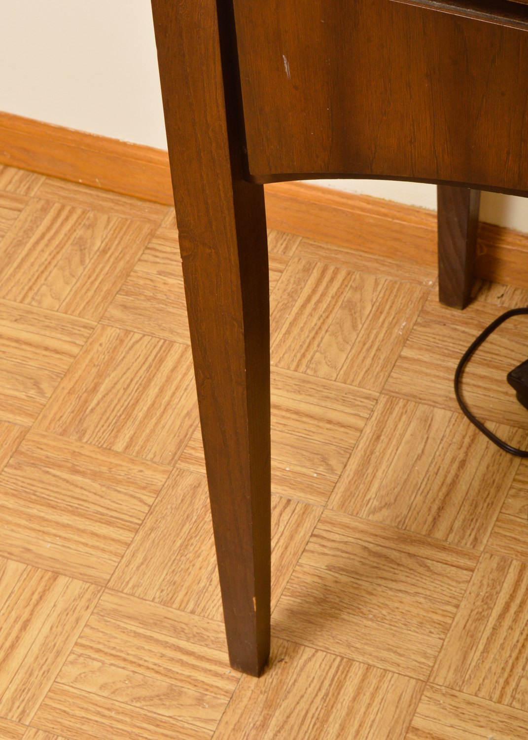 Singer Sewing Cabinet with Built in Sewing Machine