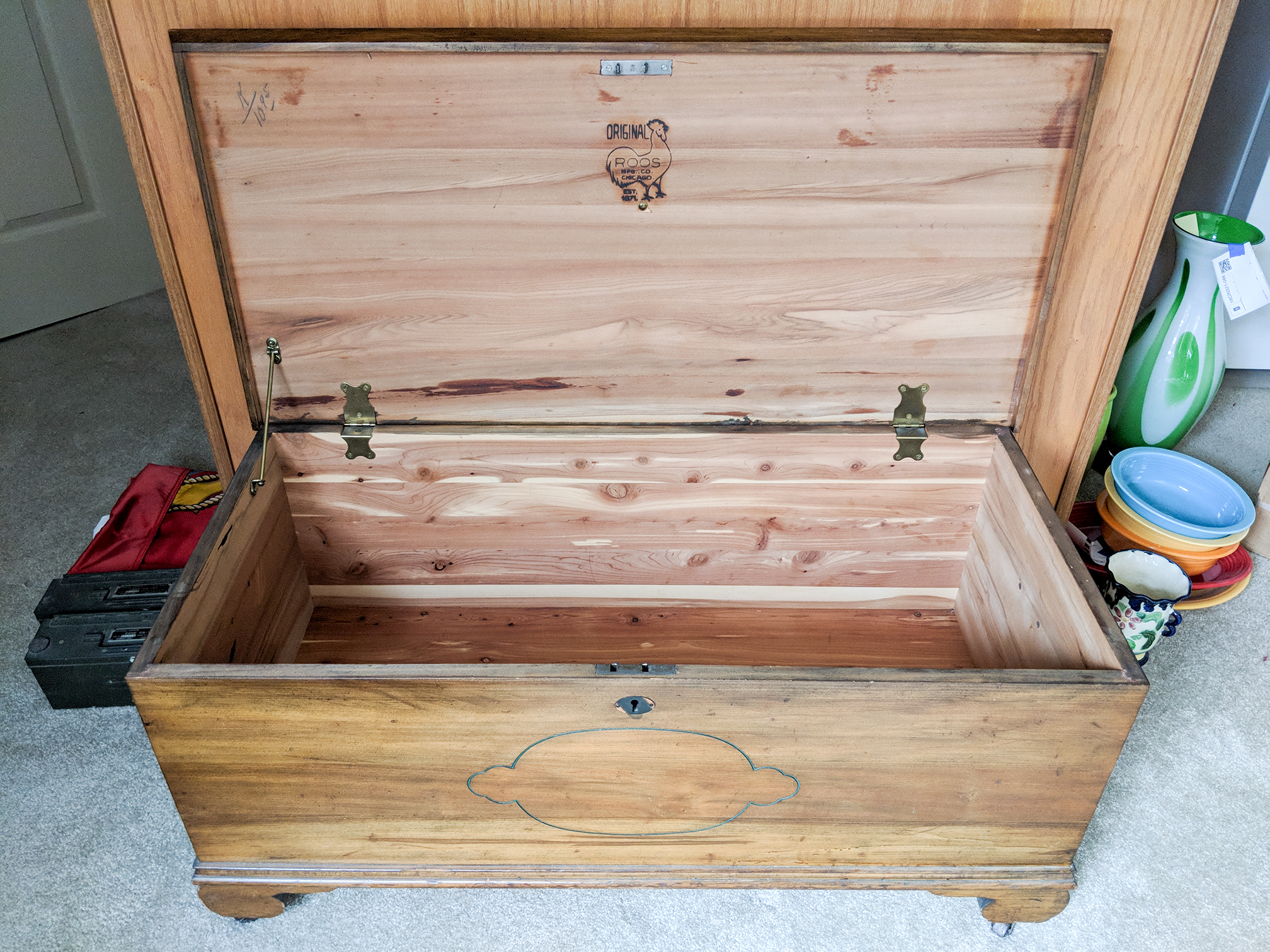 Original Roos Cedar Storage Chest