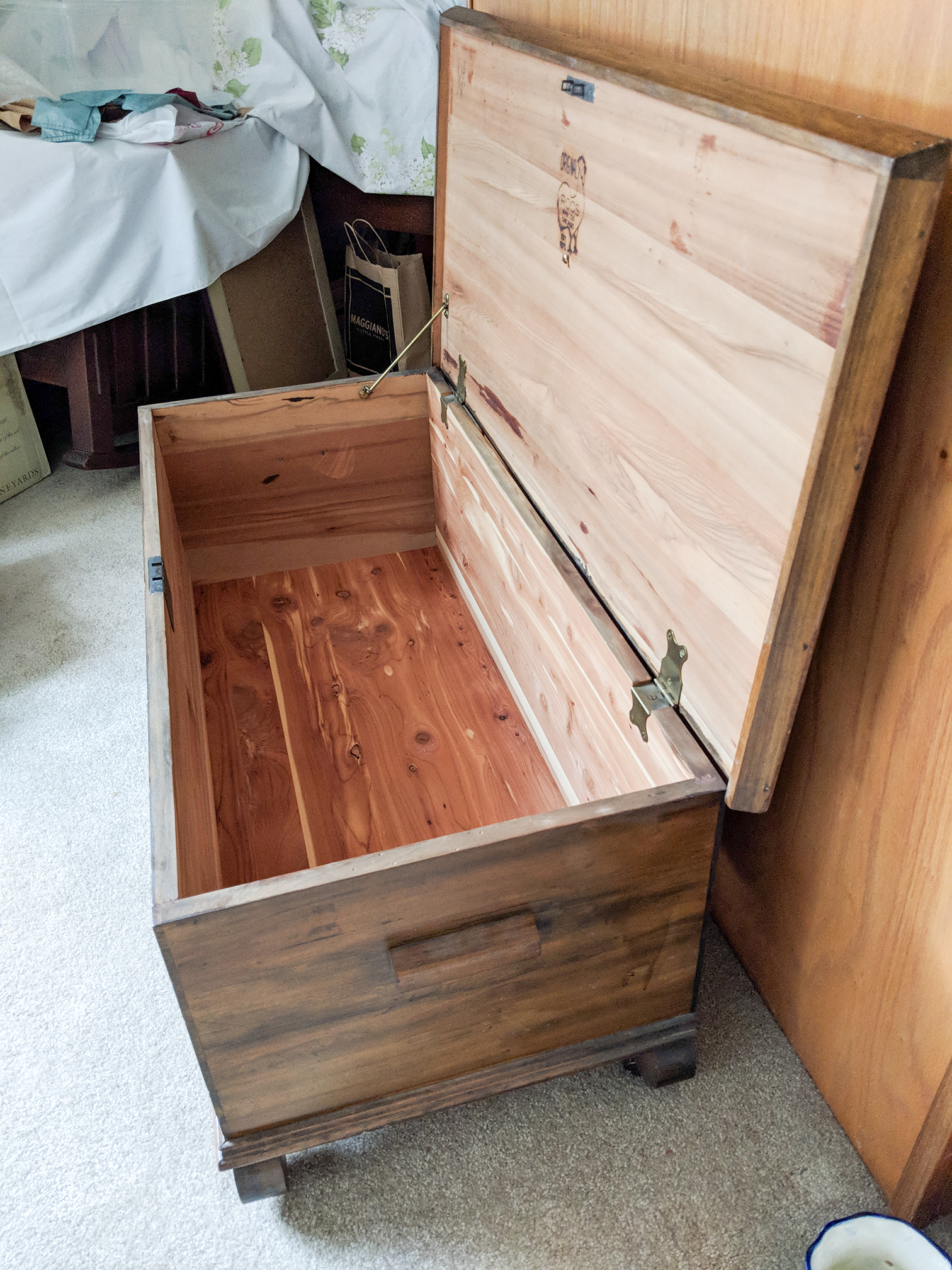 Original Roos Cedar Storage Chest