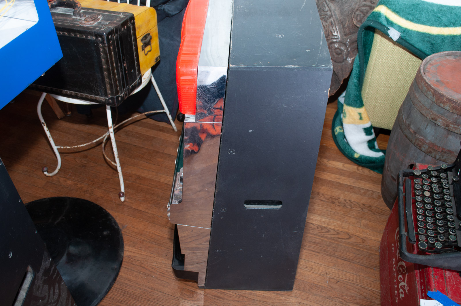 Pioneer "Paradise Angels" Slot Machine