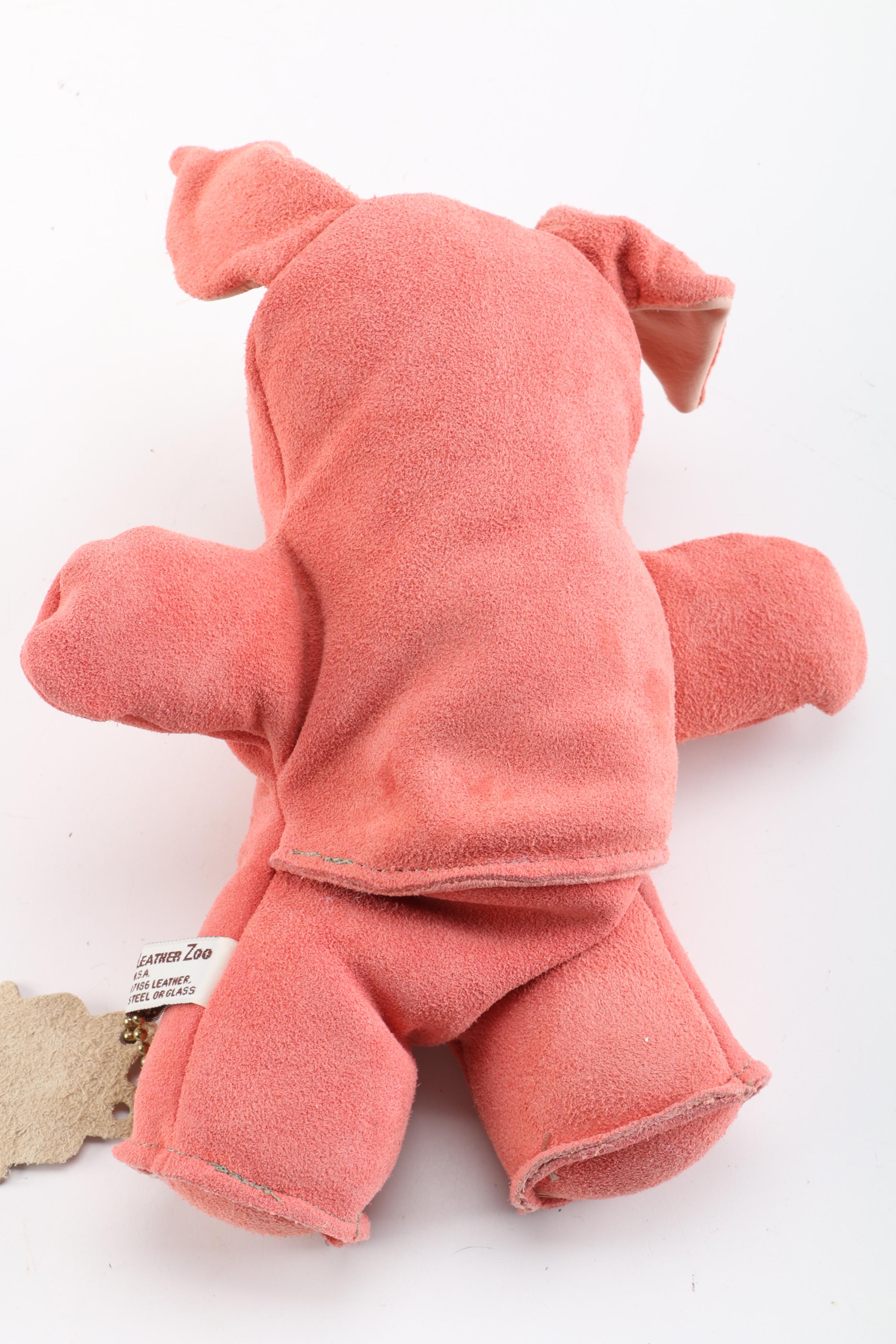 2005 Sandy Vohr's Leather Zoo Pig Doorstop