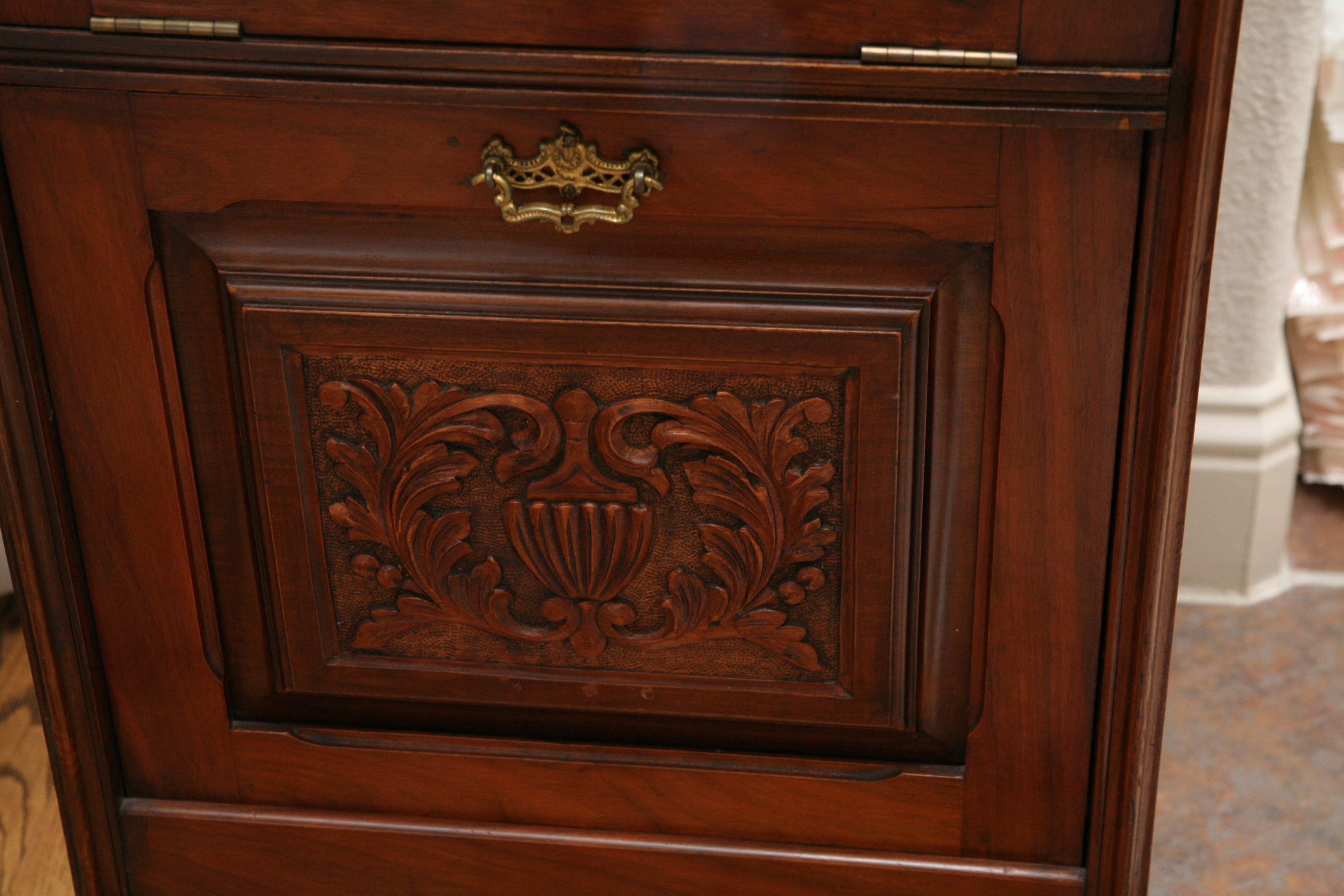 Sheet Music Cabinet with Mirrored Top