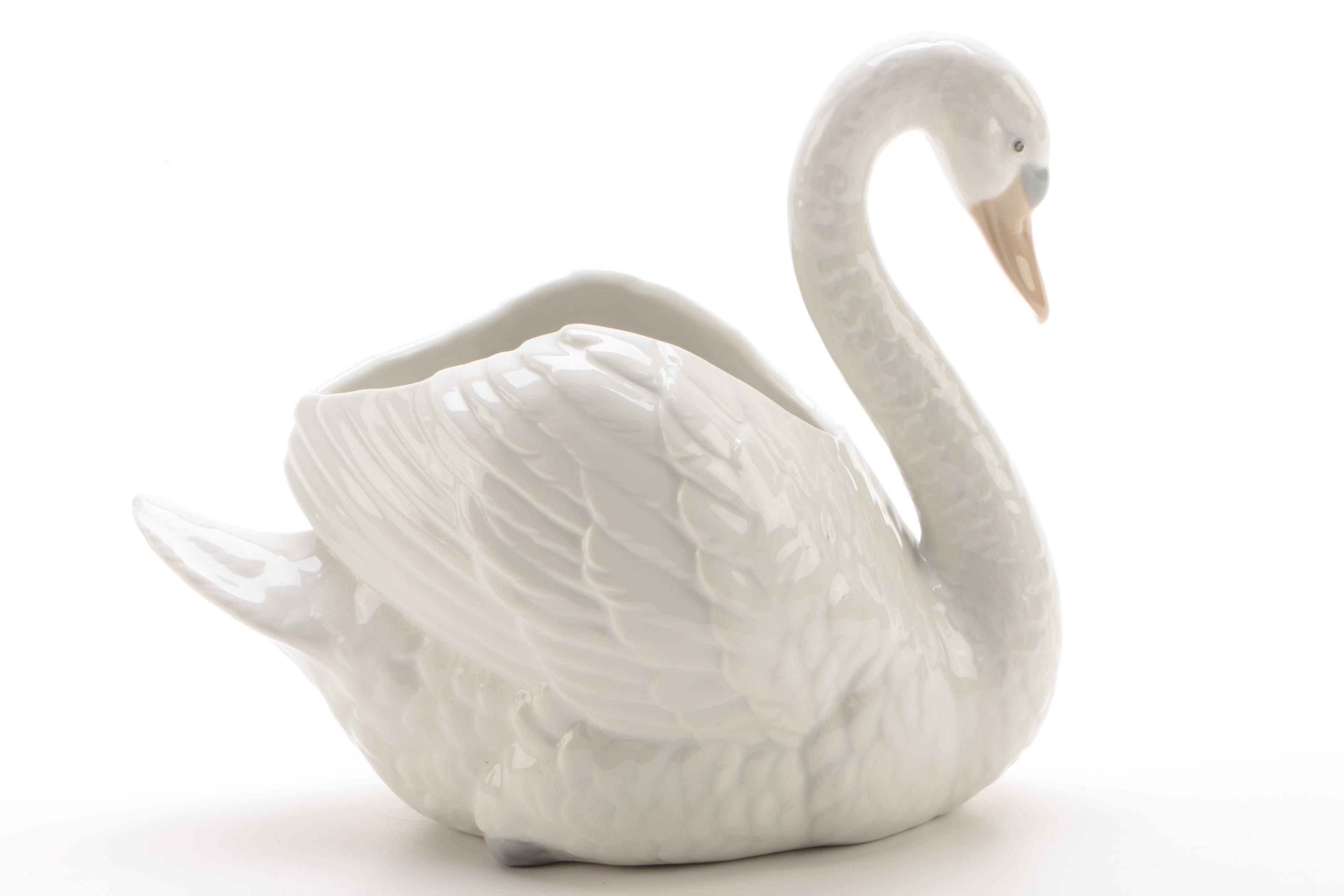 NAO by Lladró Porcelain Swan Planter