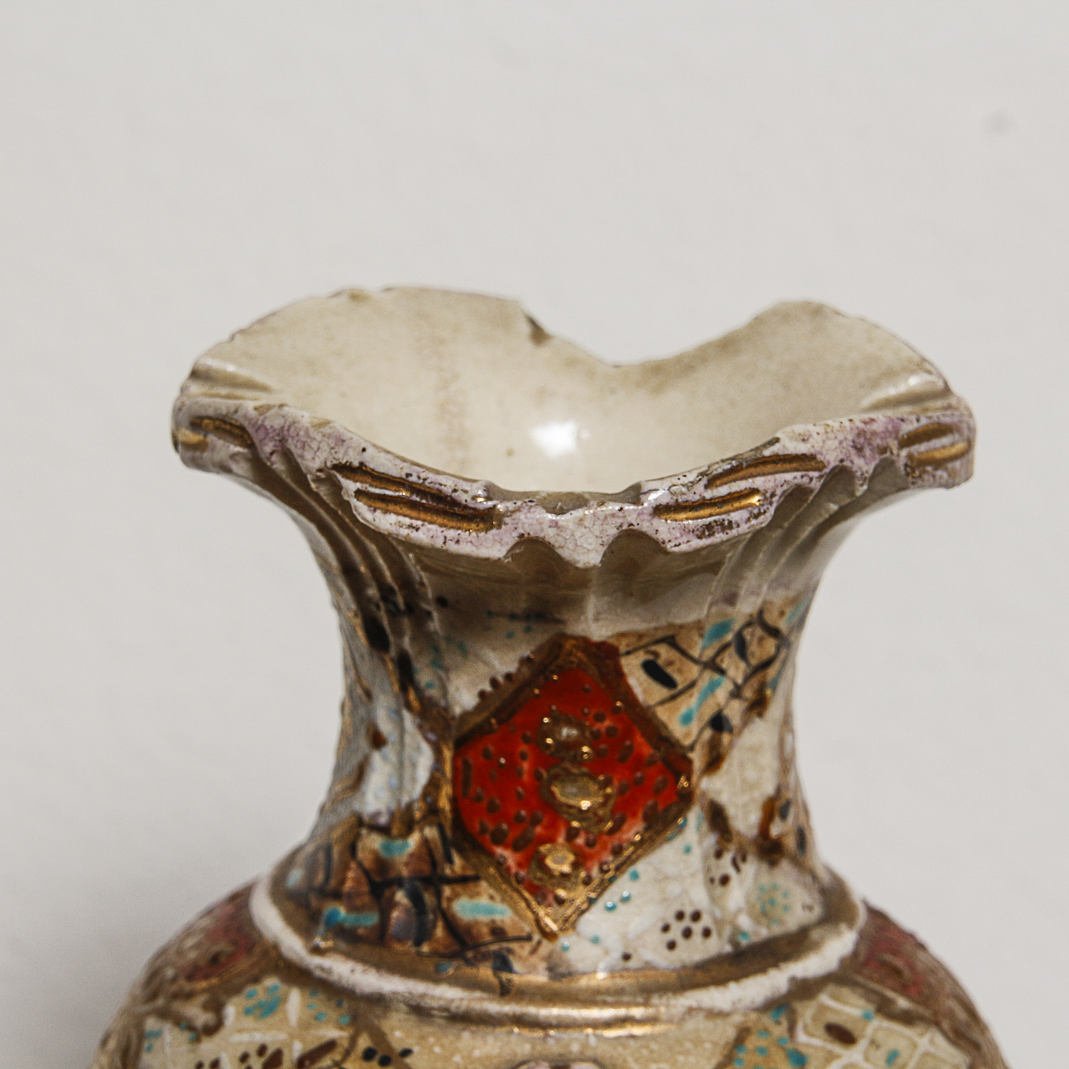 Japanese Satsuma Moriage Vase
