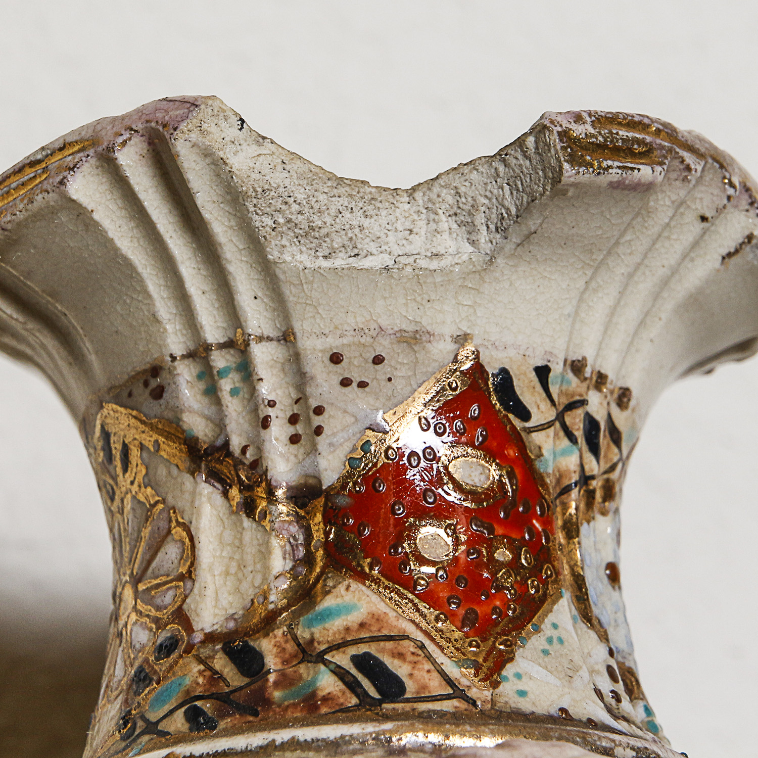 Japanese Satsuma Moriage Vase