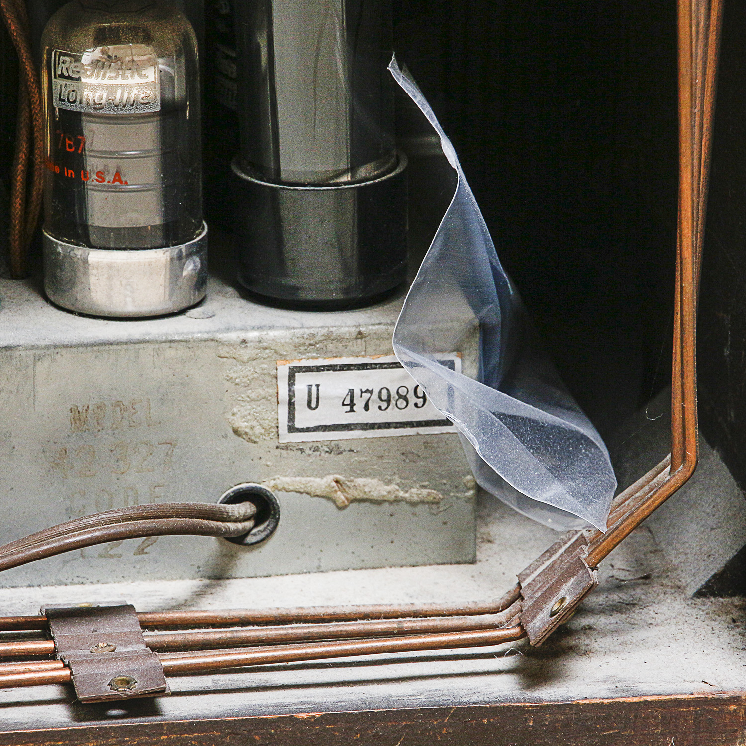 Vintage Philco Model 42-327 Wood-Cased Tube Radio