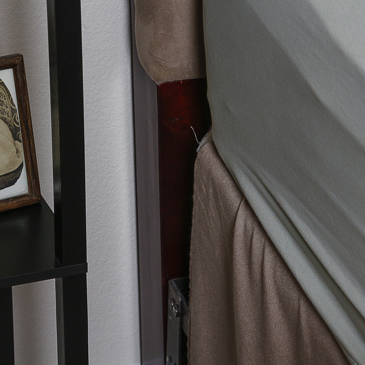 Contemporary Button-Tufted Upholstered Queen Size Headboard