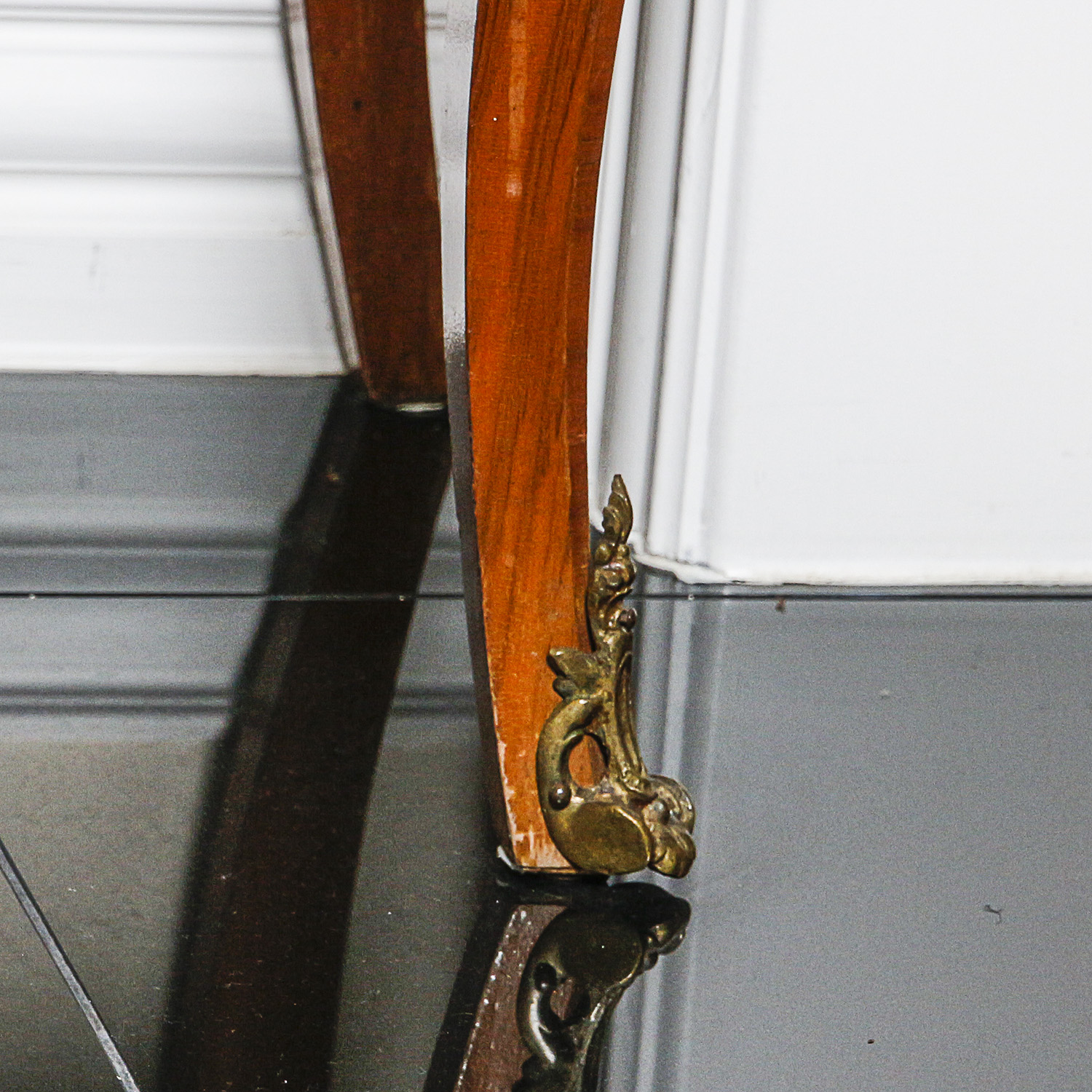 Transitional Louis XV / XVI Burl Wood Veneer Commode