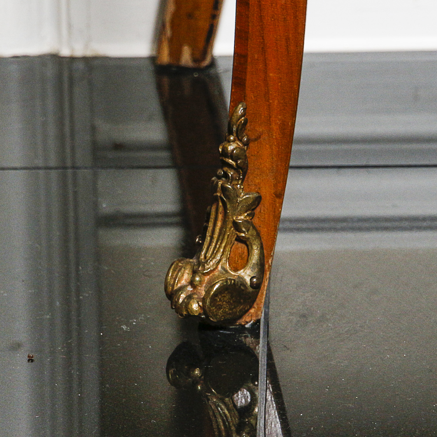 Transitional Louis XV / XVI Burl Wood Veneer Commode