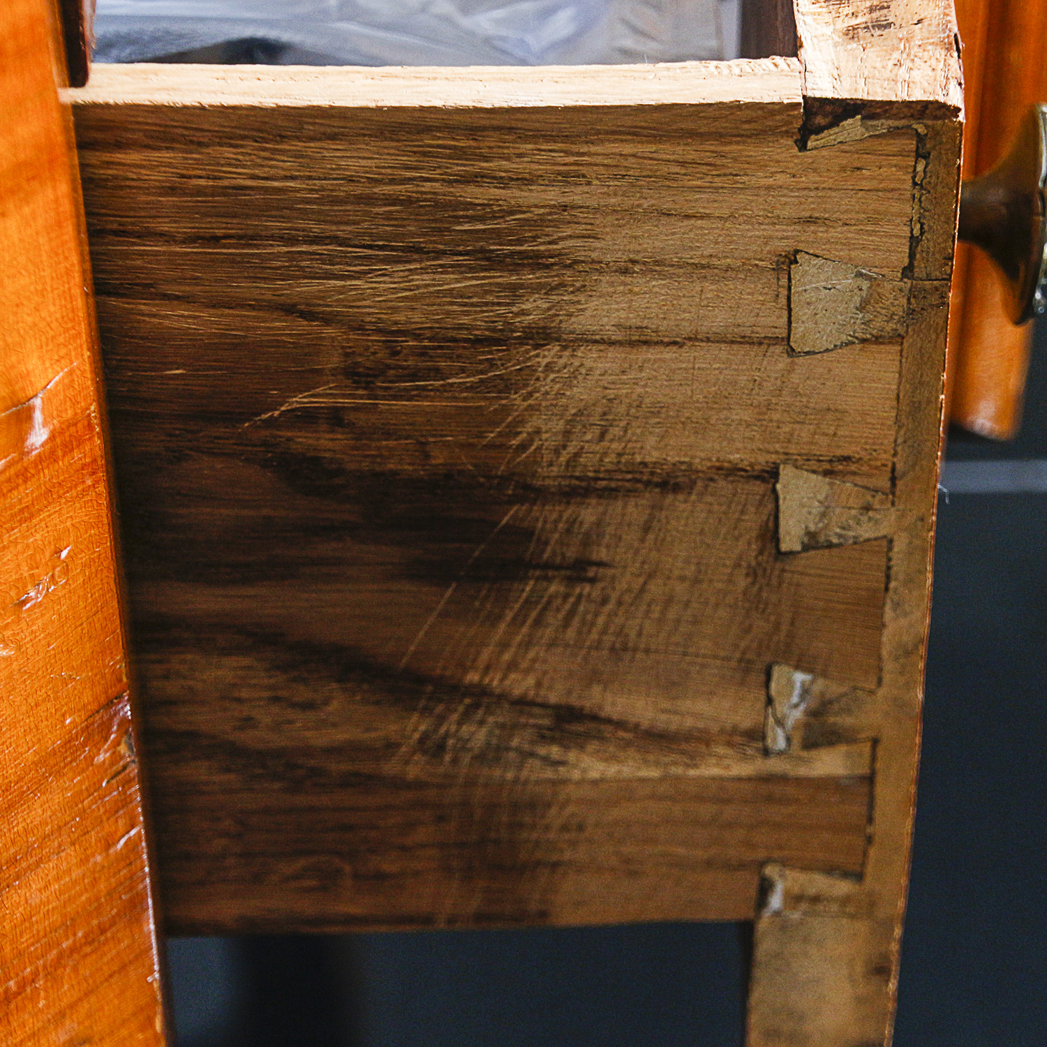 Transitional Louis XV / XVI Burl Wood Veneer Commode