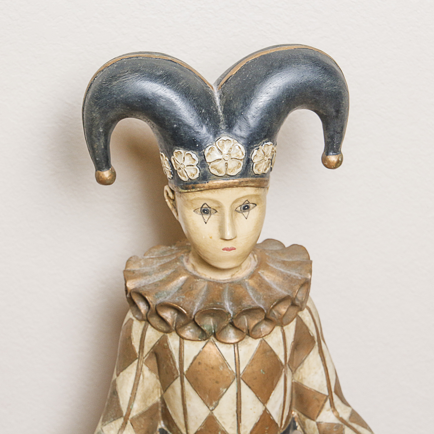 Harlequin Bathroom Tissue Roller Stand