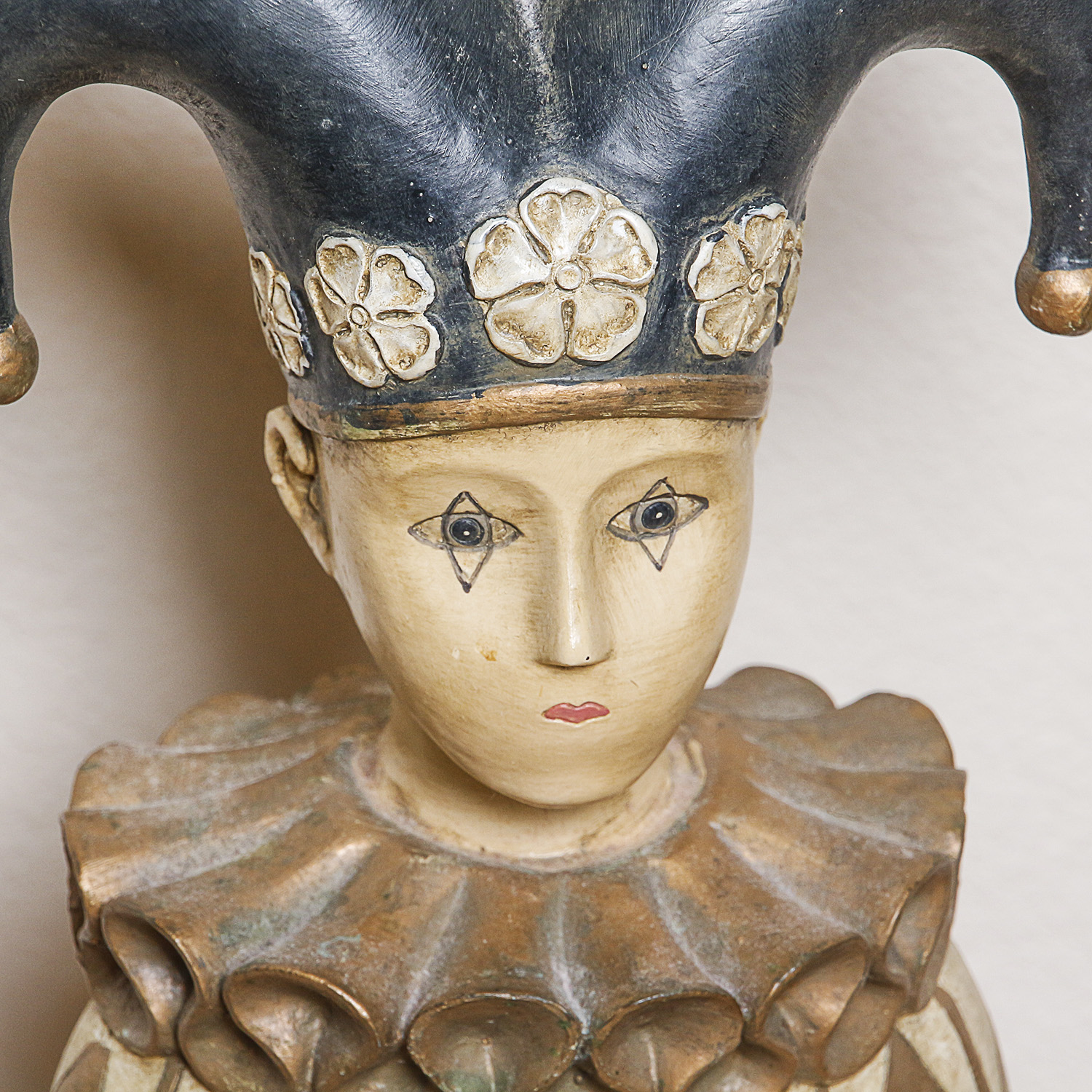 Harlequin Bathroom Tissue Roller Stand