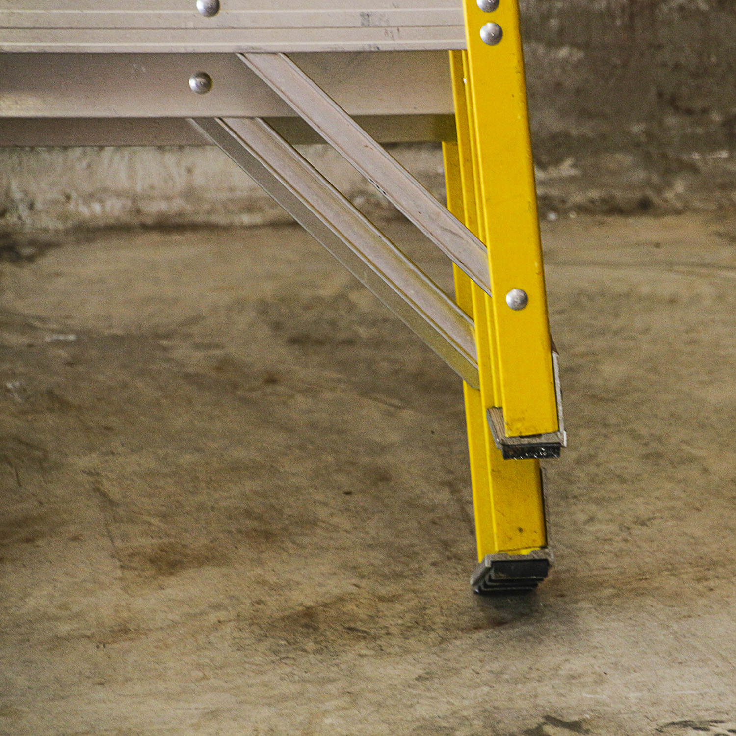 Werner 10' Non-Conductive Fiberglass Ladder