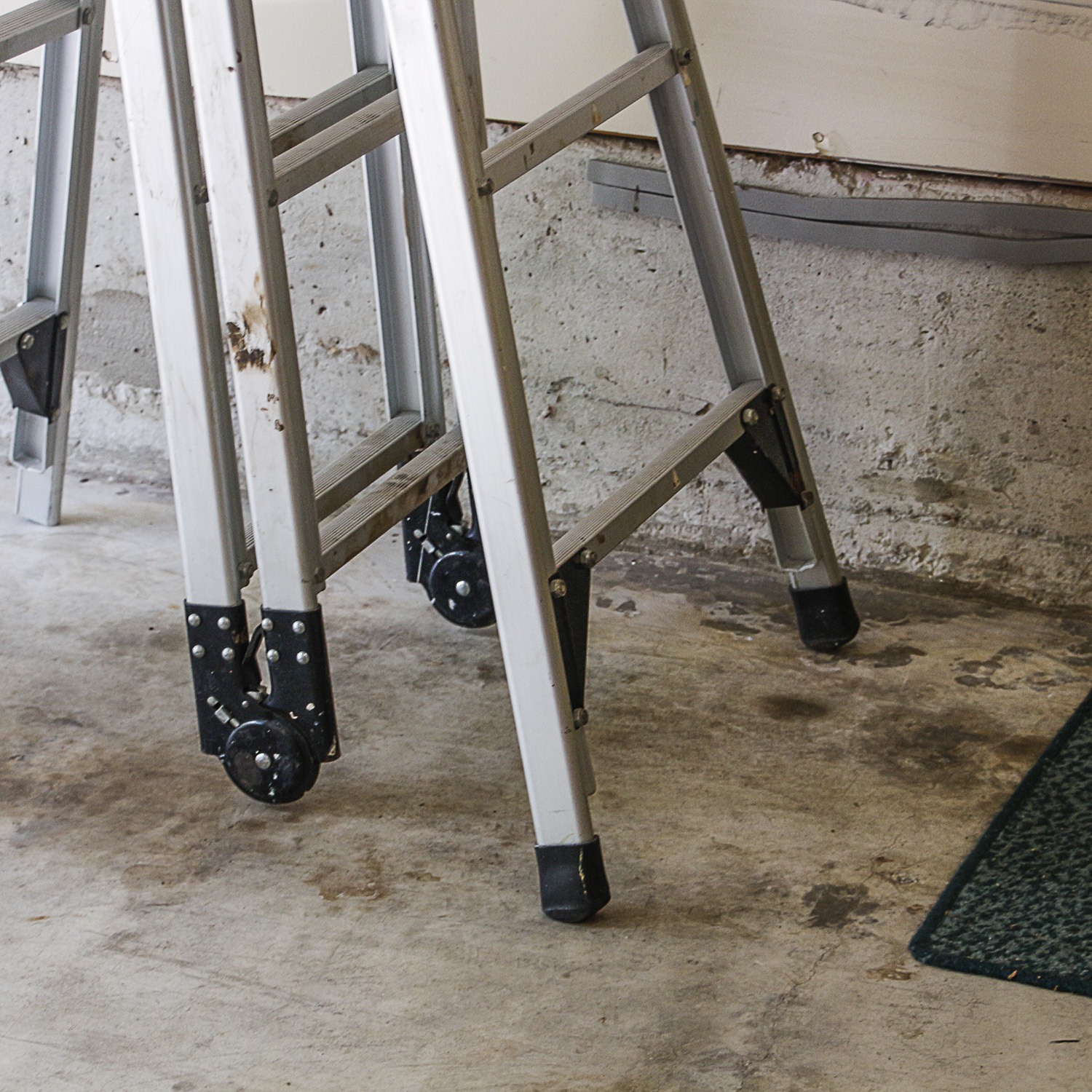 Collapsible Extension Ladder