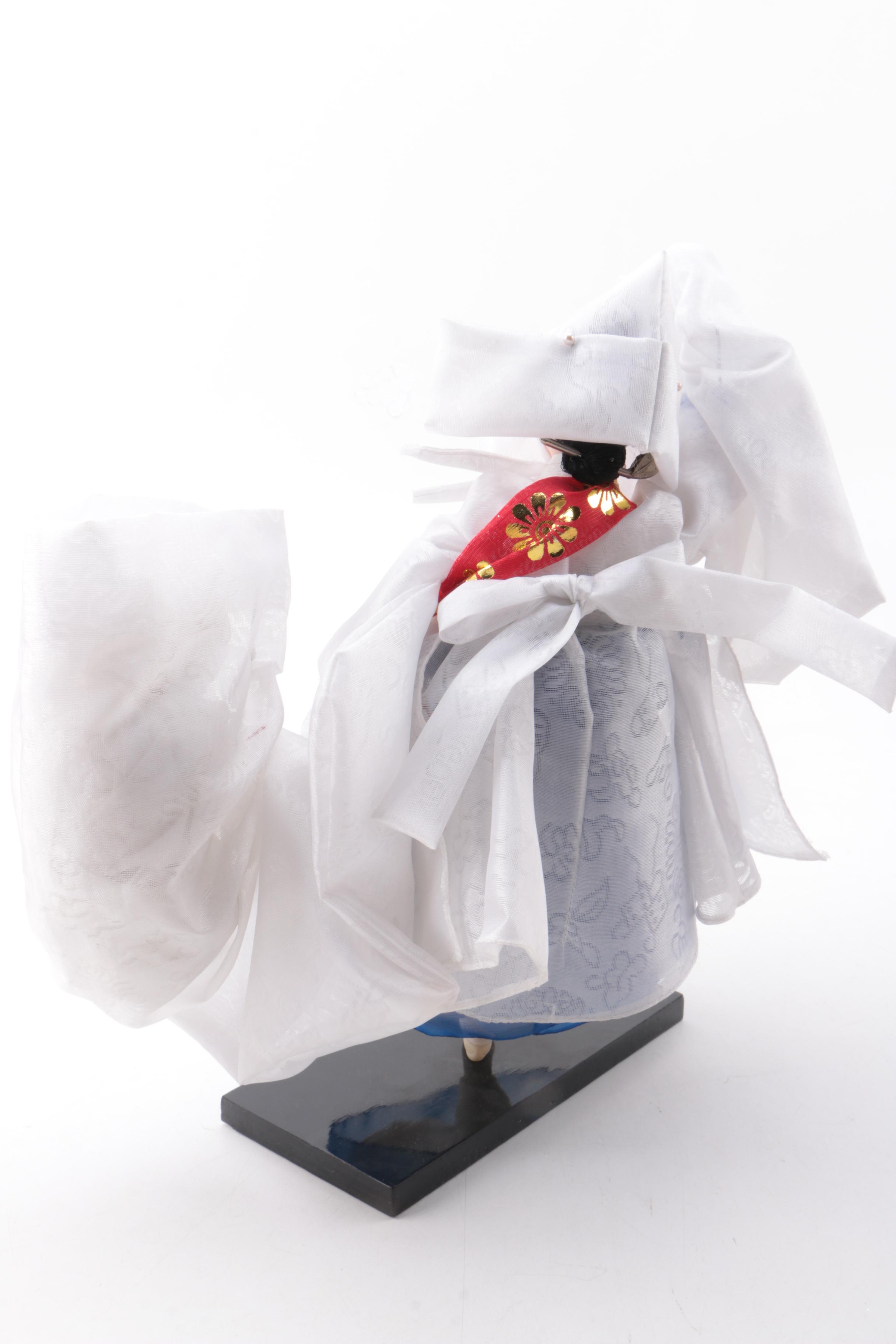 Vintage Dolls Including Souvenir Dolls