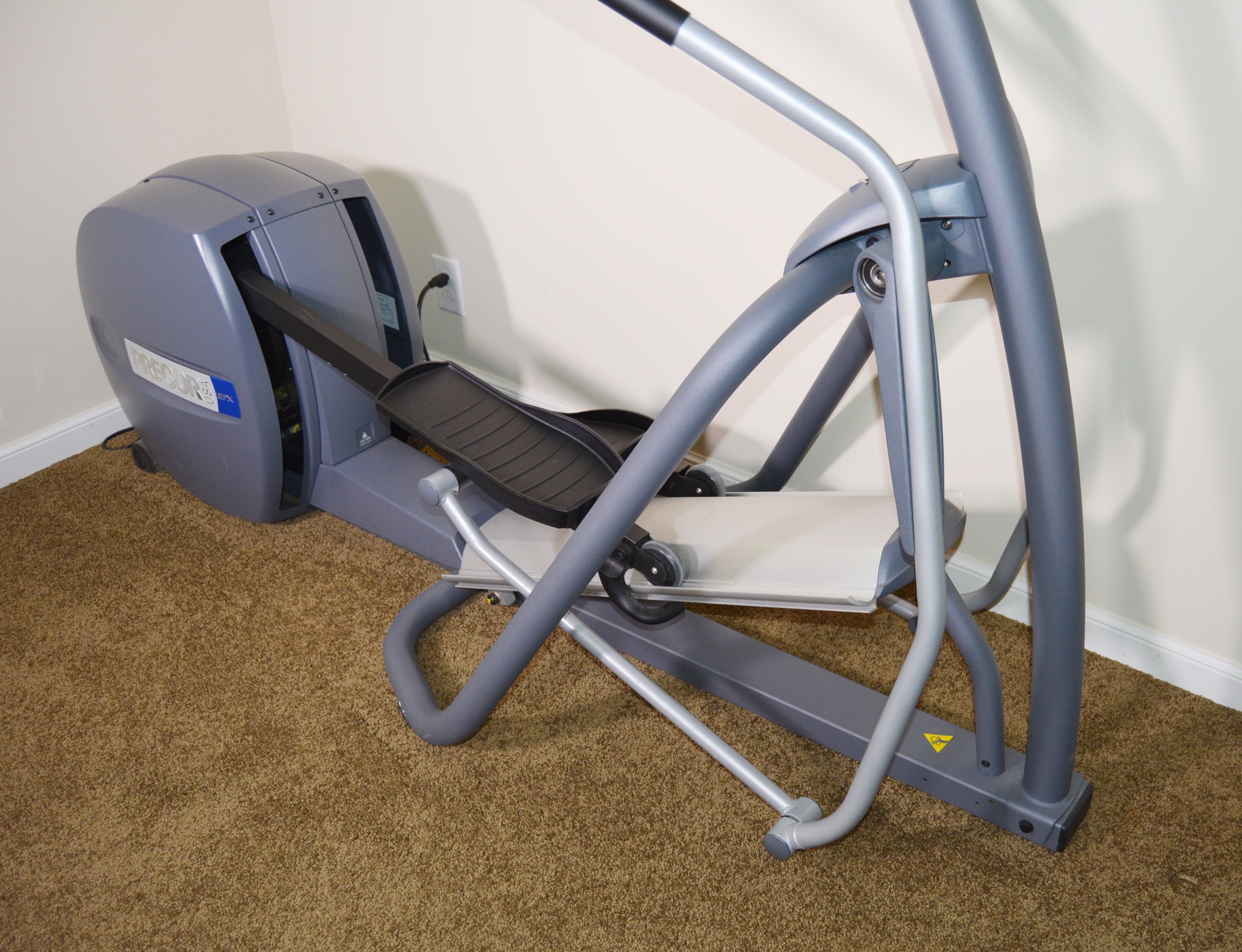 Precor EFX 5.33 Elliptical Fitness Crosstrainer