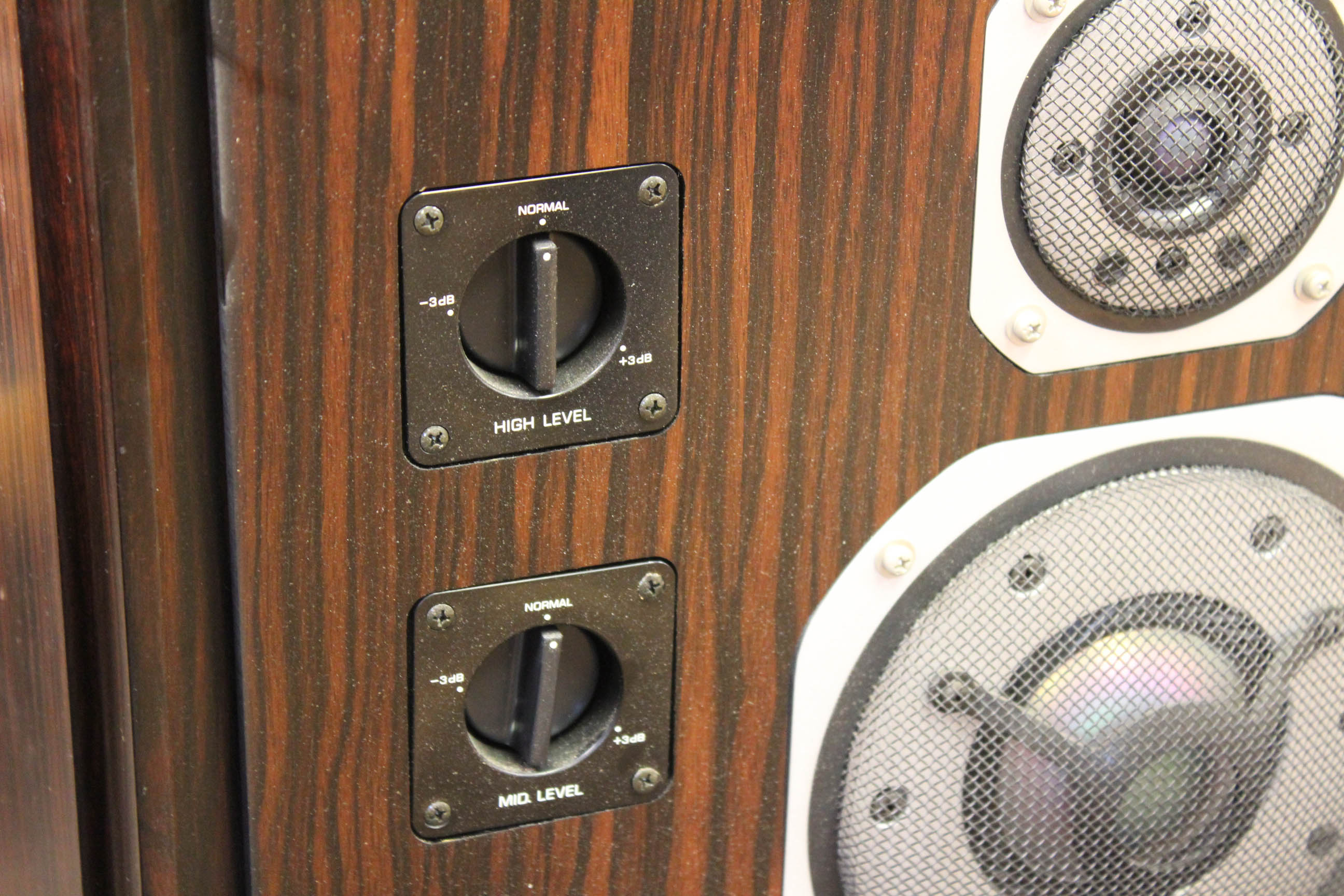 Yamaha NS-1000 Rosewood Speakers and Parts