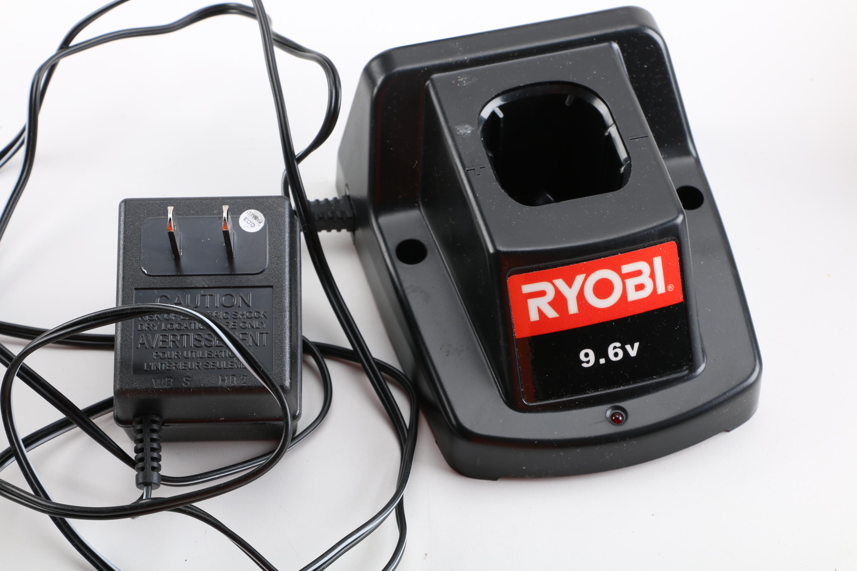 Ryobi 9.6V Cordless Drill and Flashlight Set