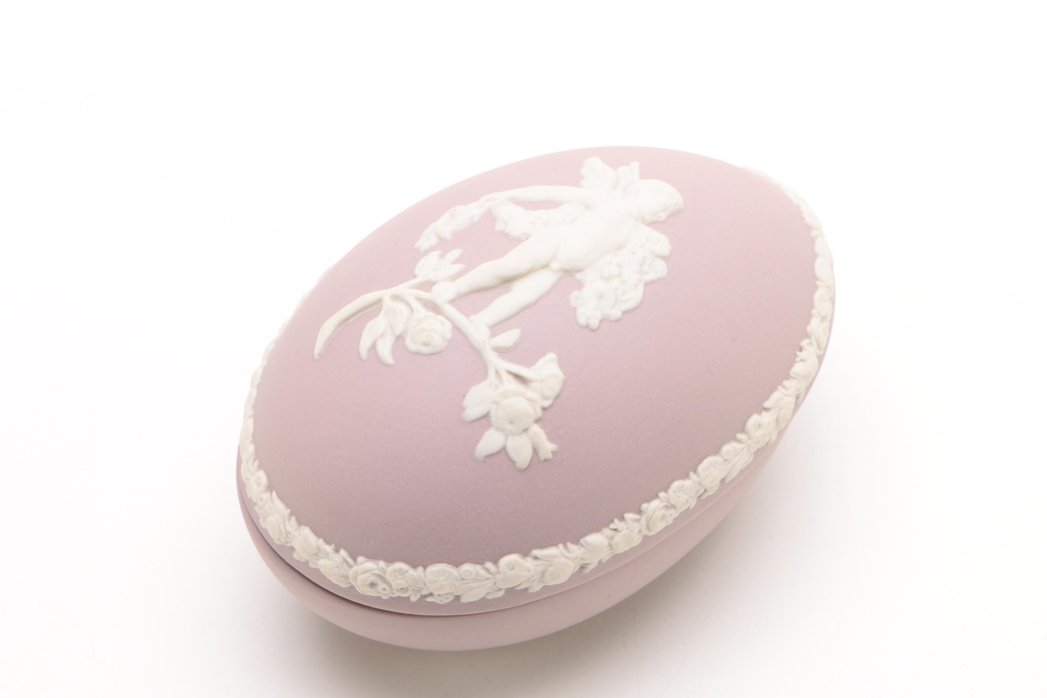 19th Century Wedgwood Jasperware Covered Zodiac Urns with an Egg Trinket Box