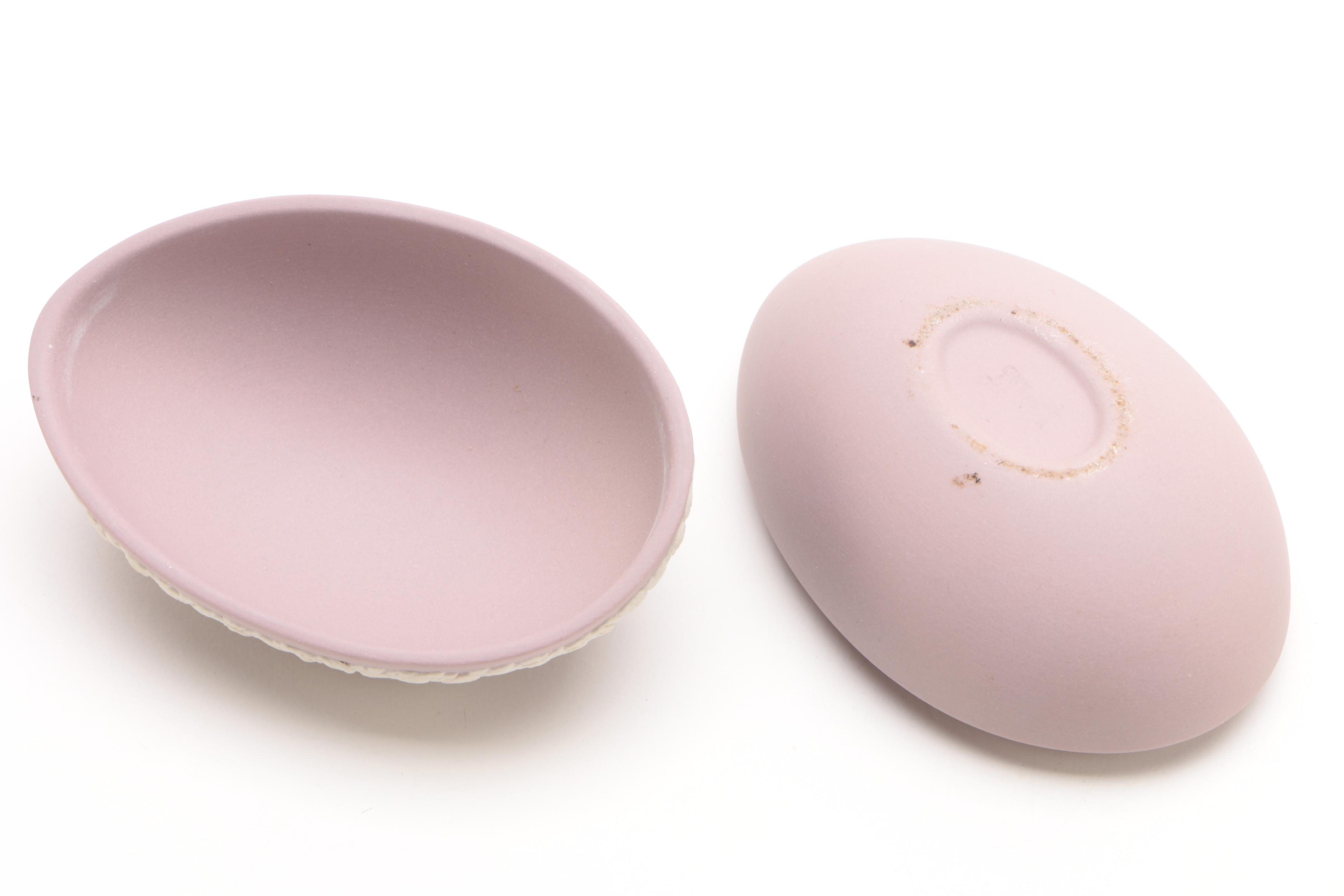 19th Century Wedgwood Jasperware Covered Zodiac Urns with an Egg Trinket Box