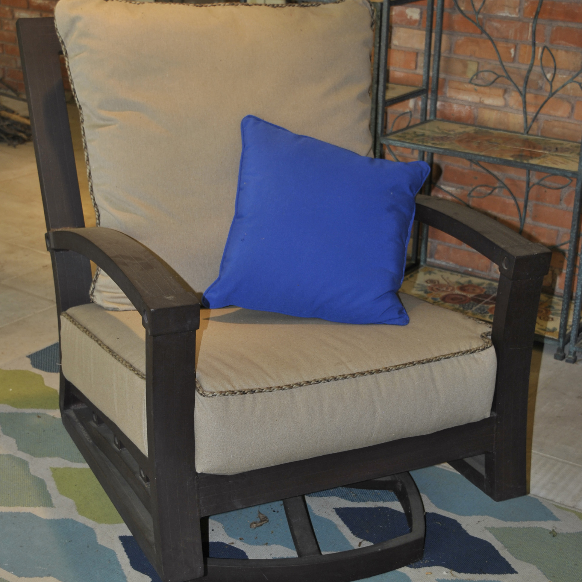 Malin Atlantis Collection Spring Swivel Club Chair with a Brown Metal Frame