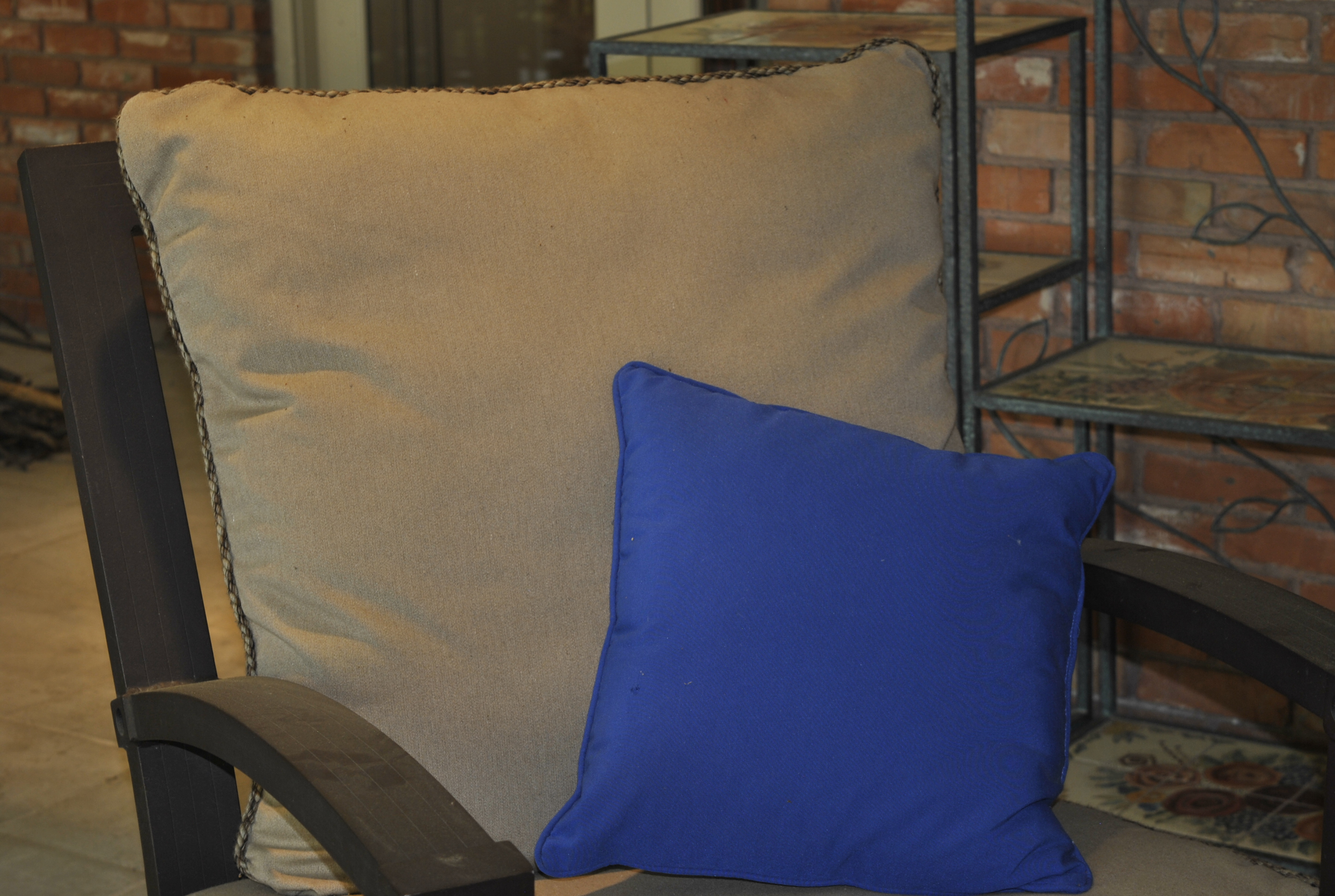 Malin Atlantis Collection Spring Swivel Club Chair with a Brown Metal Frame