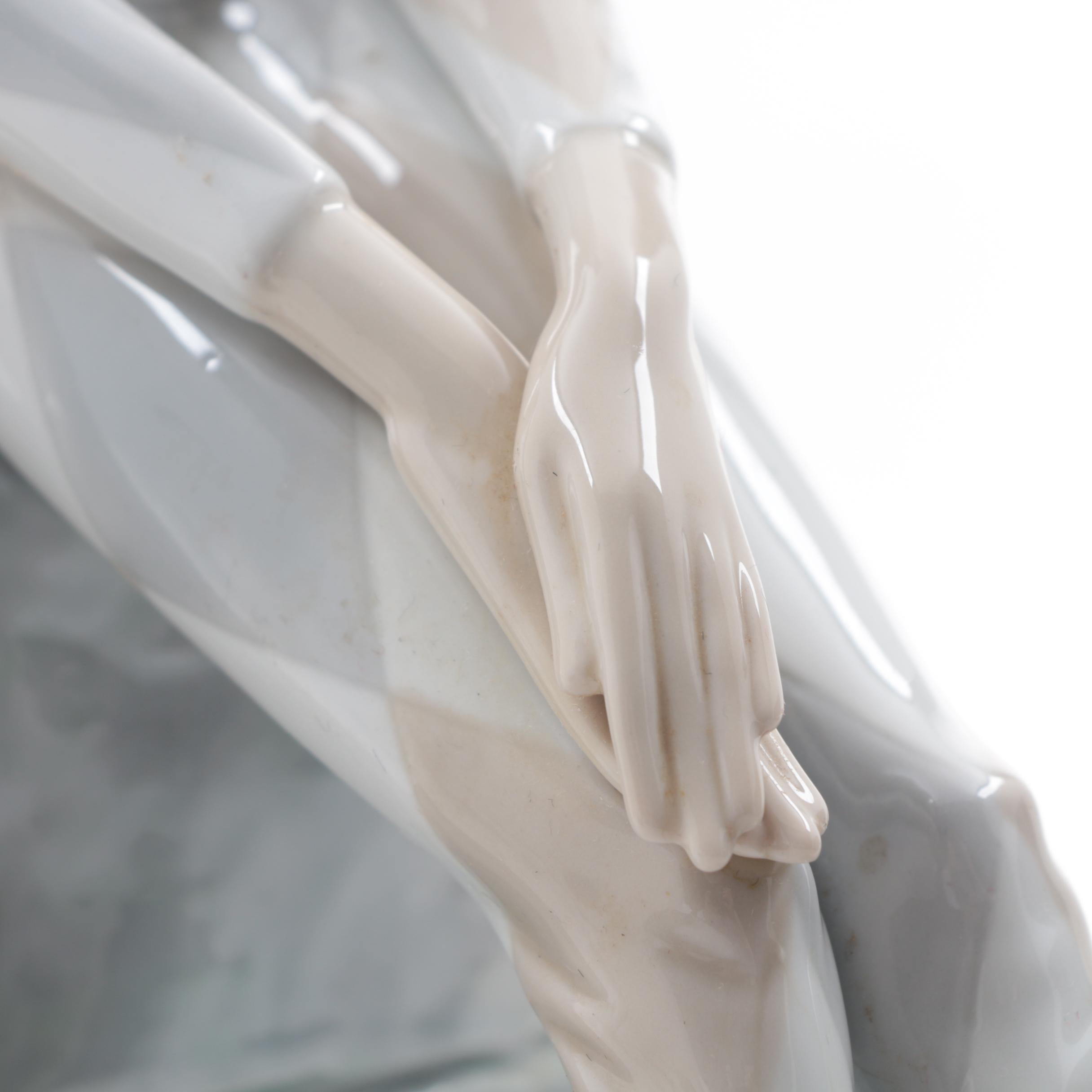 Lladro Harlequin With Mandolin Porcelain Figurine