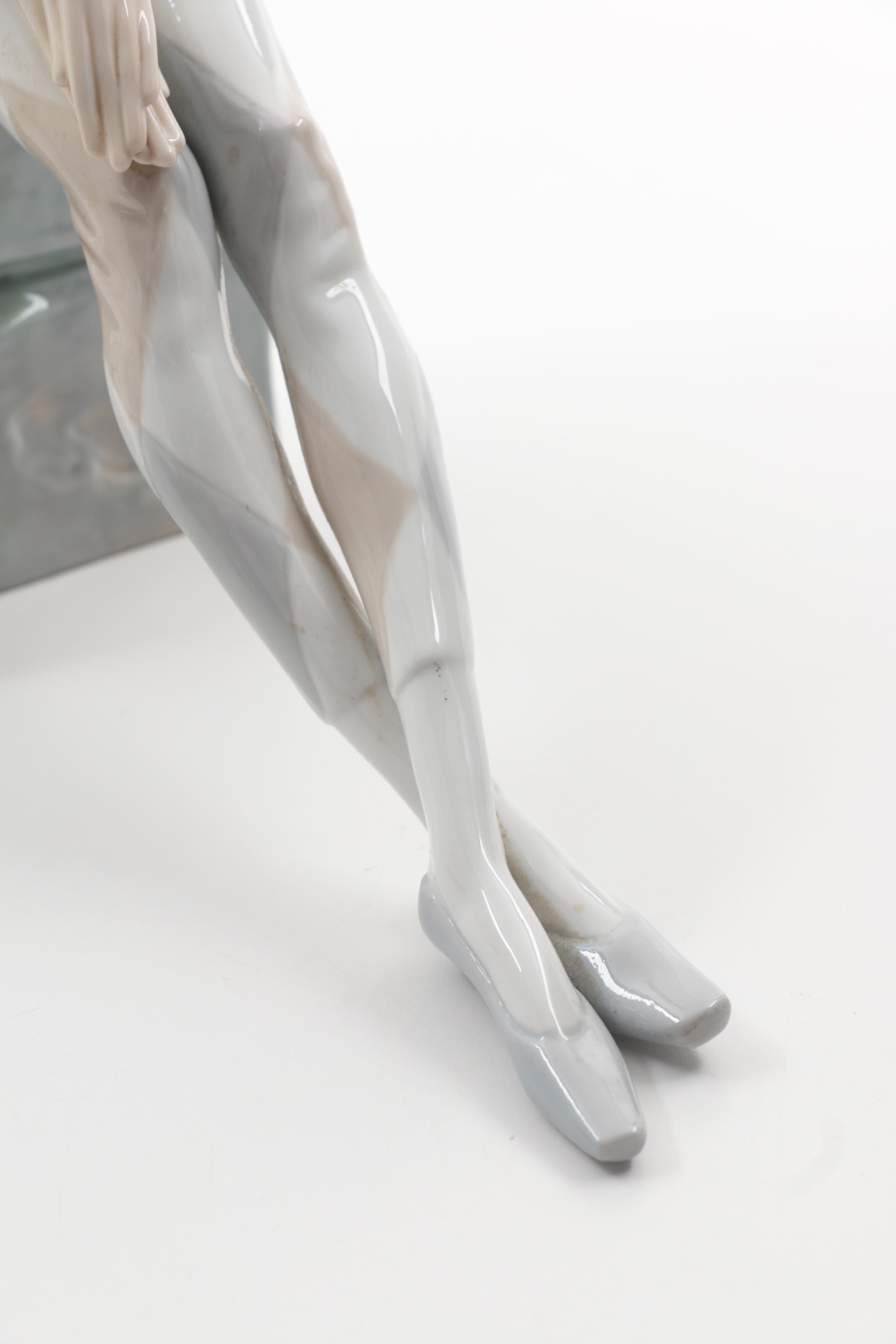 Lladro Harlequin With Mandolin Porcelain Figurine