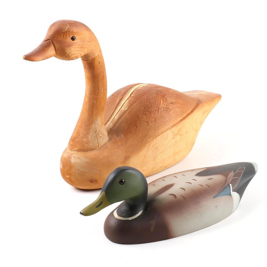 Carved Wood Duck Decoy Figurines