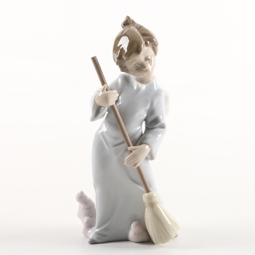 Lladró "Sweep Away The Clouds" Porcelain Figurine