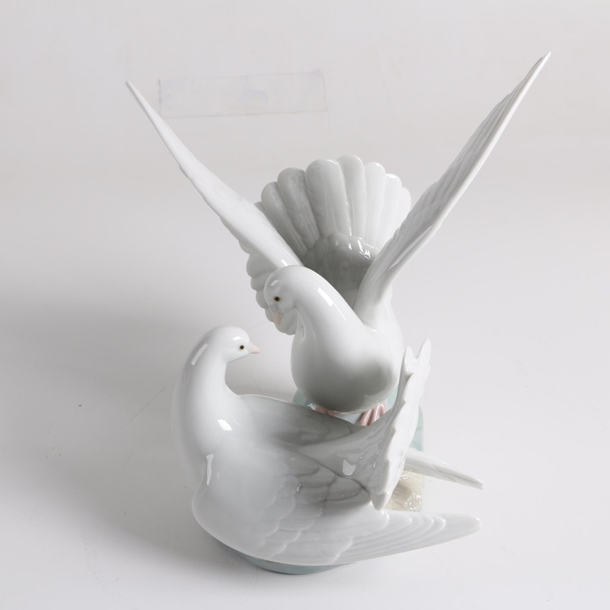 Lladró "Love Nest" Porcelain Figurine