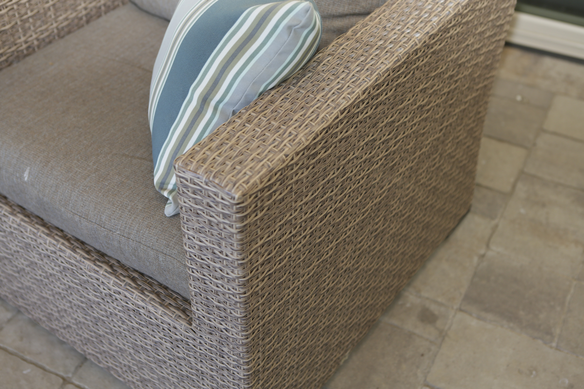 Synthetic Wicker Armchairs with Cushions
