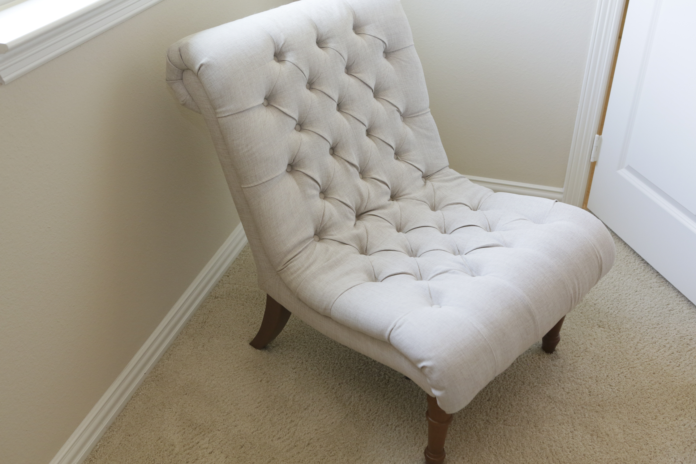 Contemporary Upholstered Accent Chair