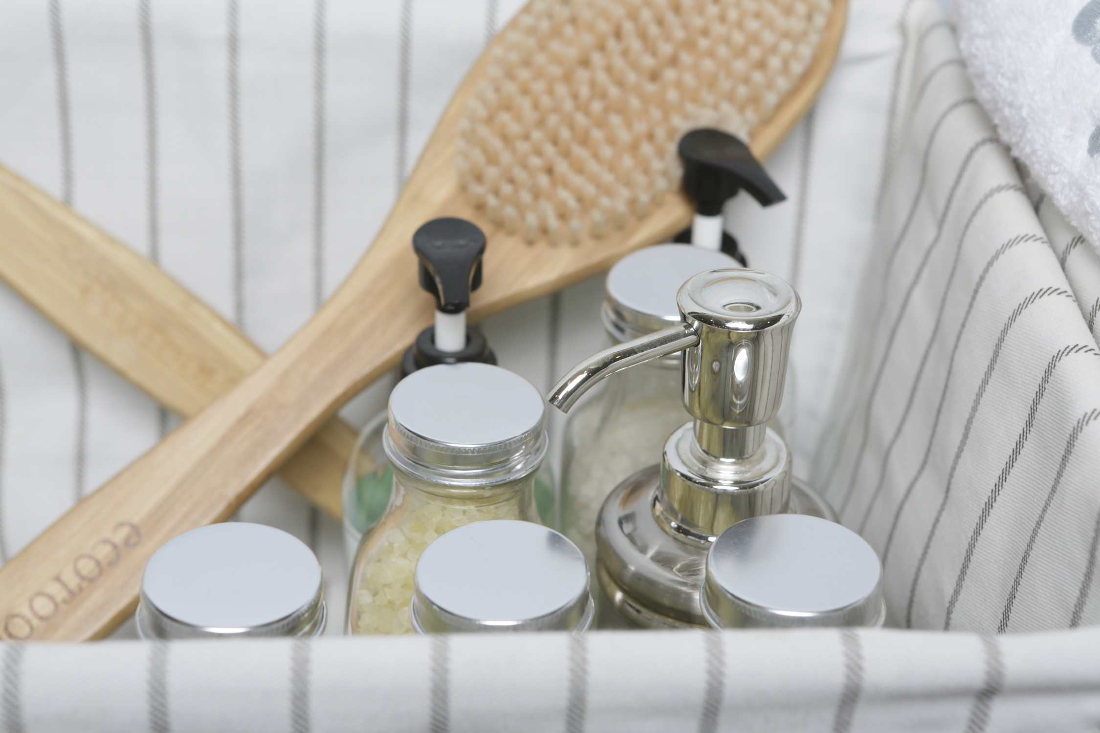 Contemporary Bathroom Accessories